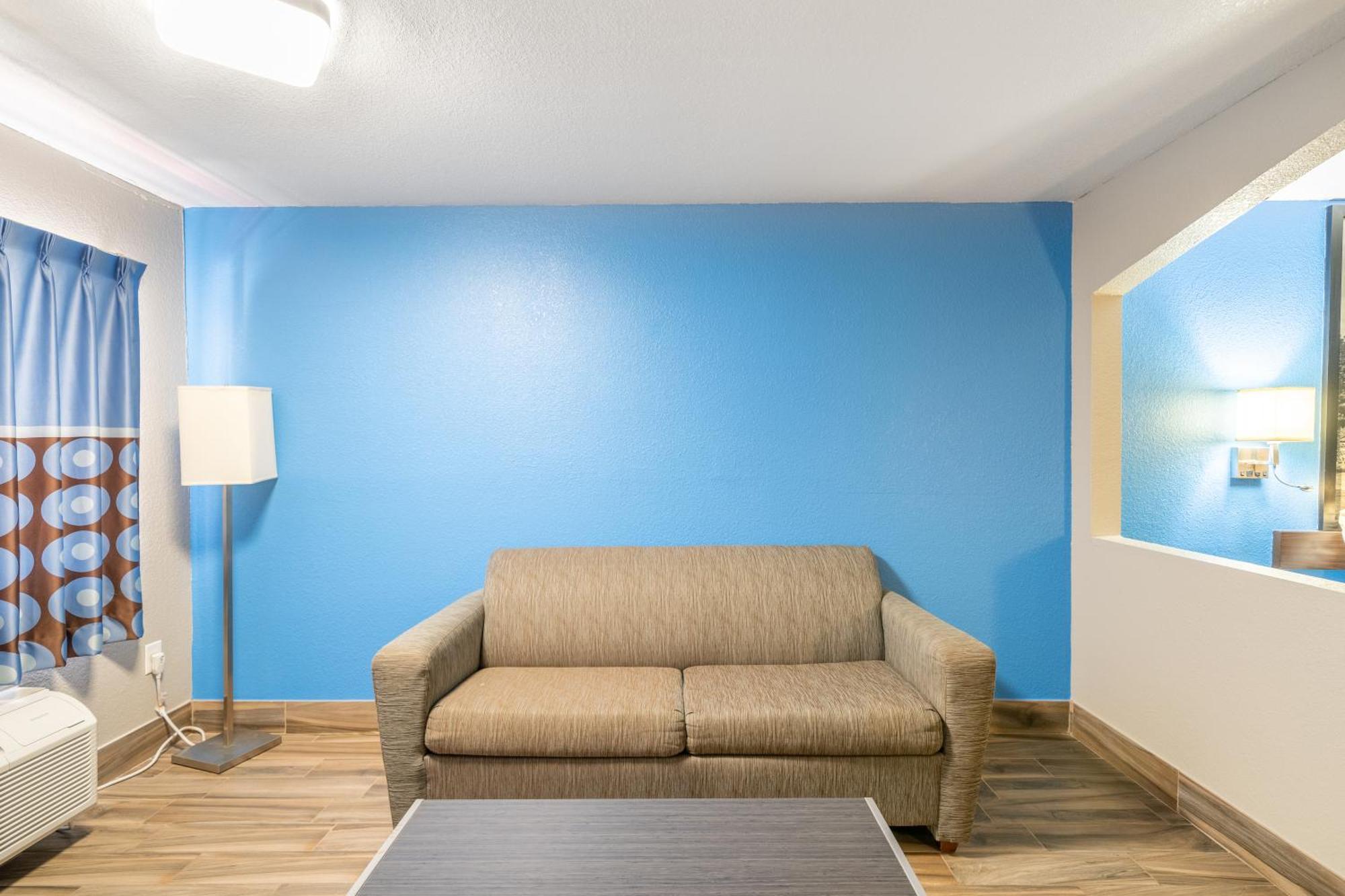 Hotel Super 8 By Wyndham San Antonio/riverwalk Area
