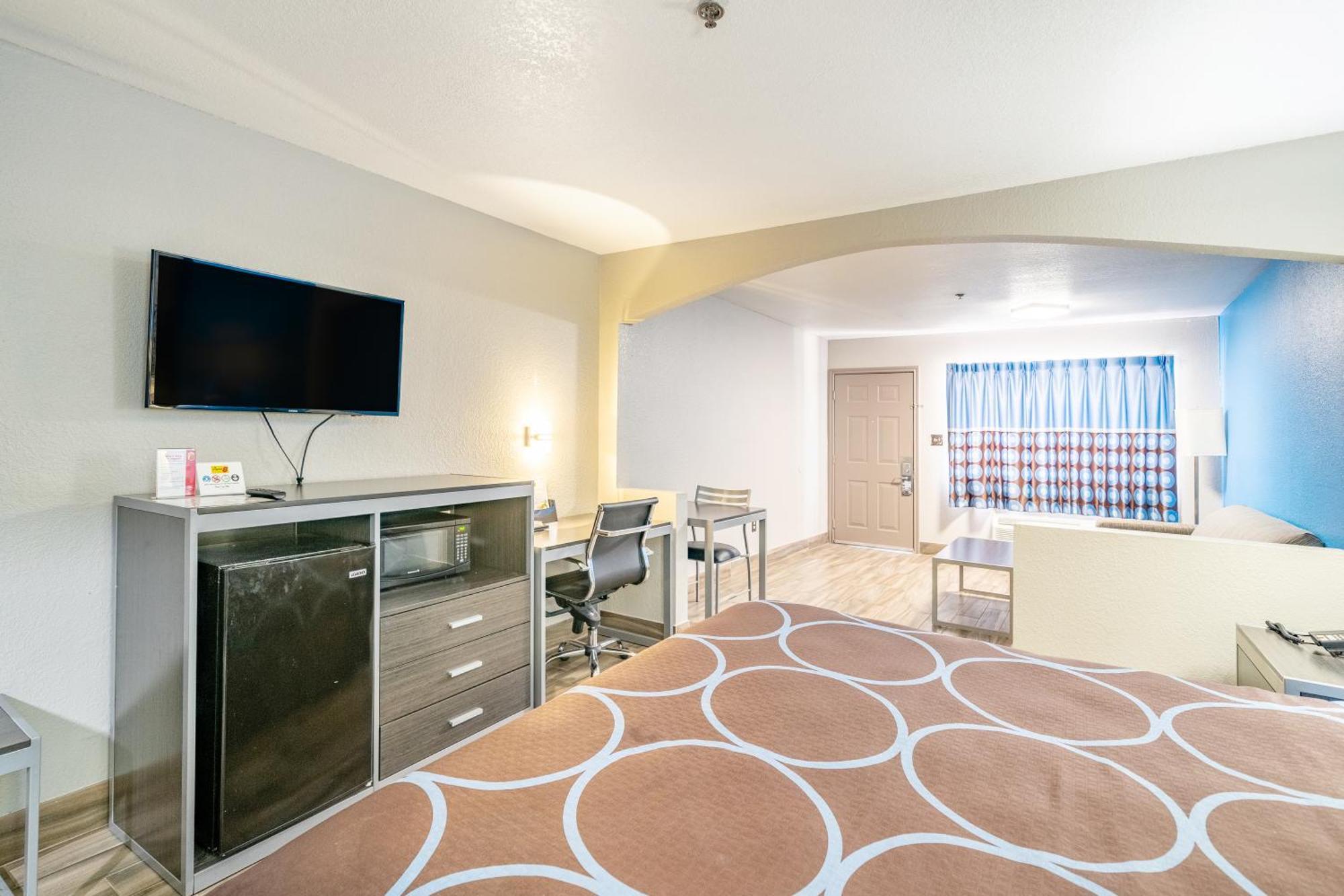 Hotel Super 8 By Wyndham San Antonio/riverwalk Area San Antonio