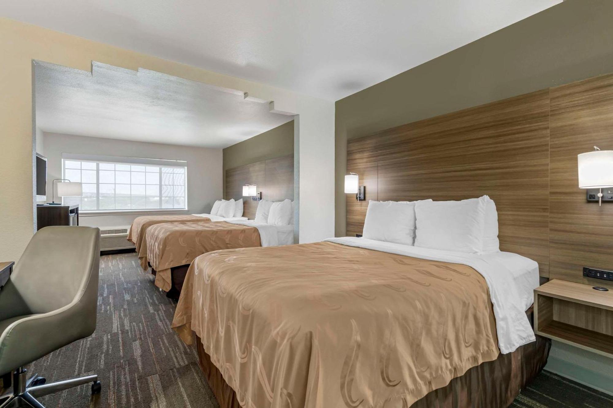 Hotel Quality Near Seaworld - Lackland