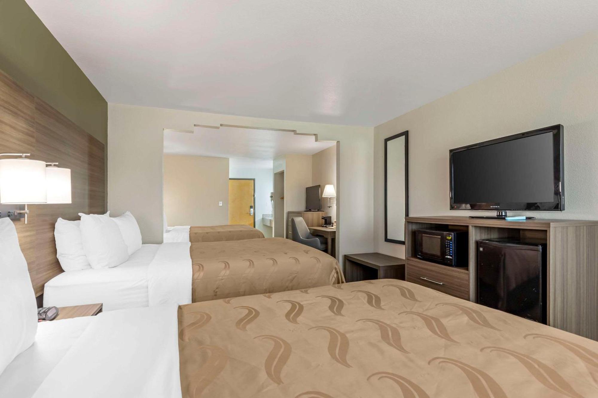 Hotel Quality Near Seaworld - Lackland 3*