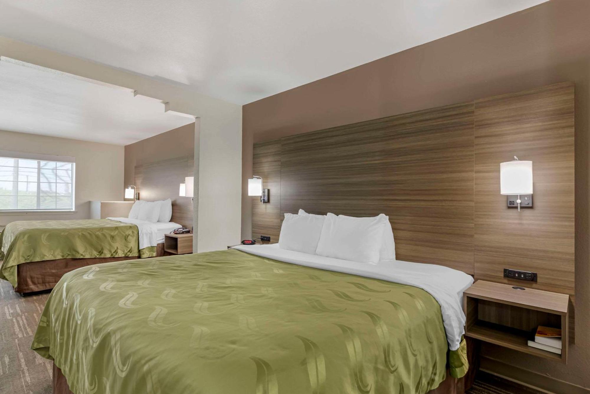 Quality Near Seaworld - Lackland Hotel