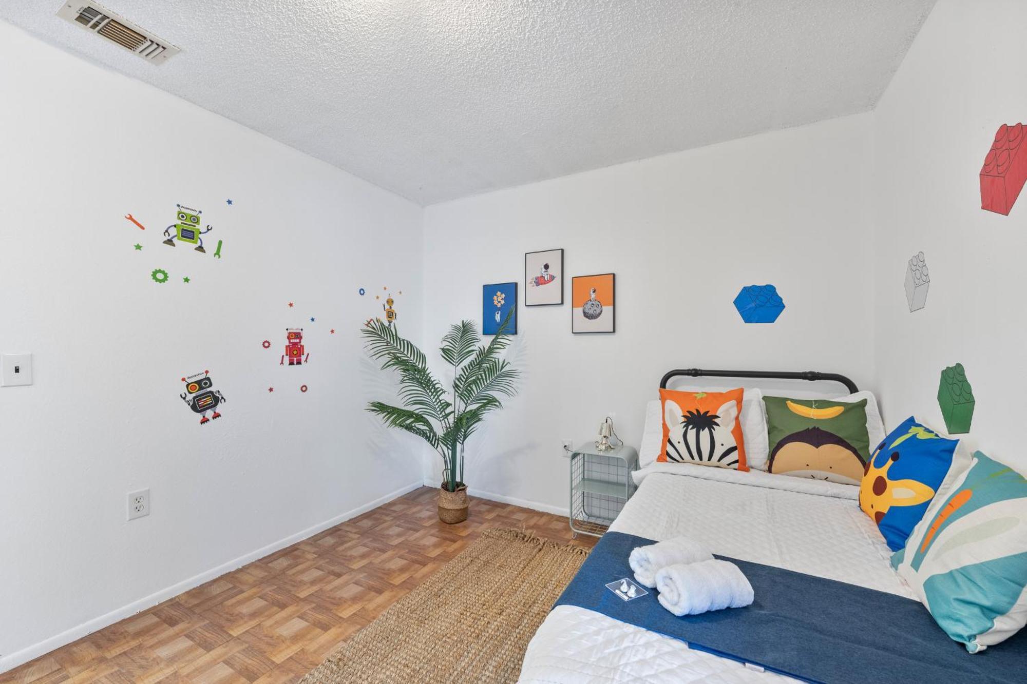 Holiday home 16414 Charming 4-bedroom In Desirable