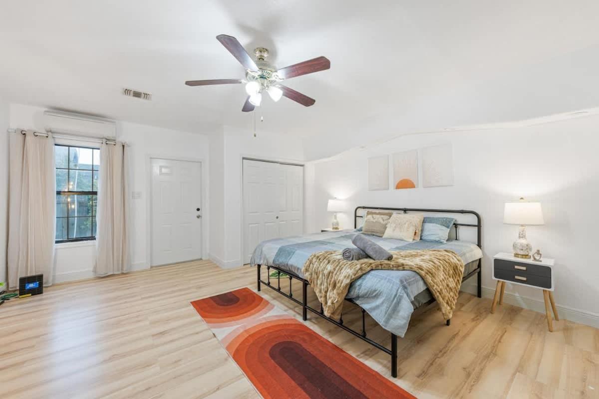 Holiday home 13802 M2 6br Saia Morgan's Randolph Afb *
