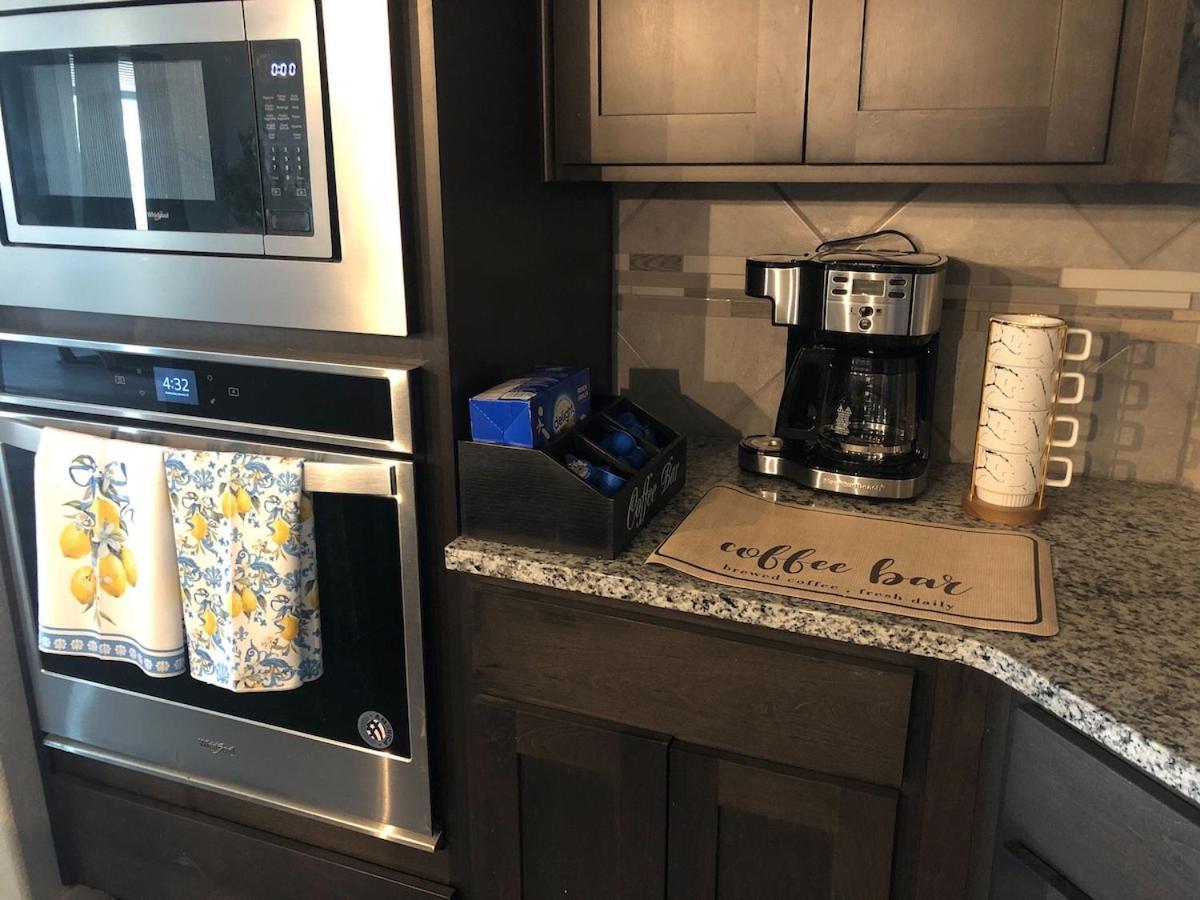 4722 Modern Comforts In Holiday home San Antonio