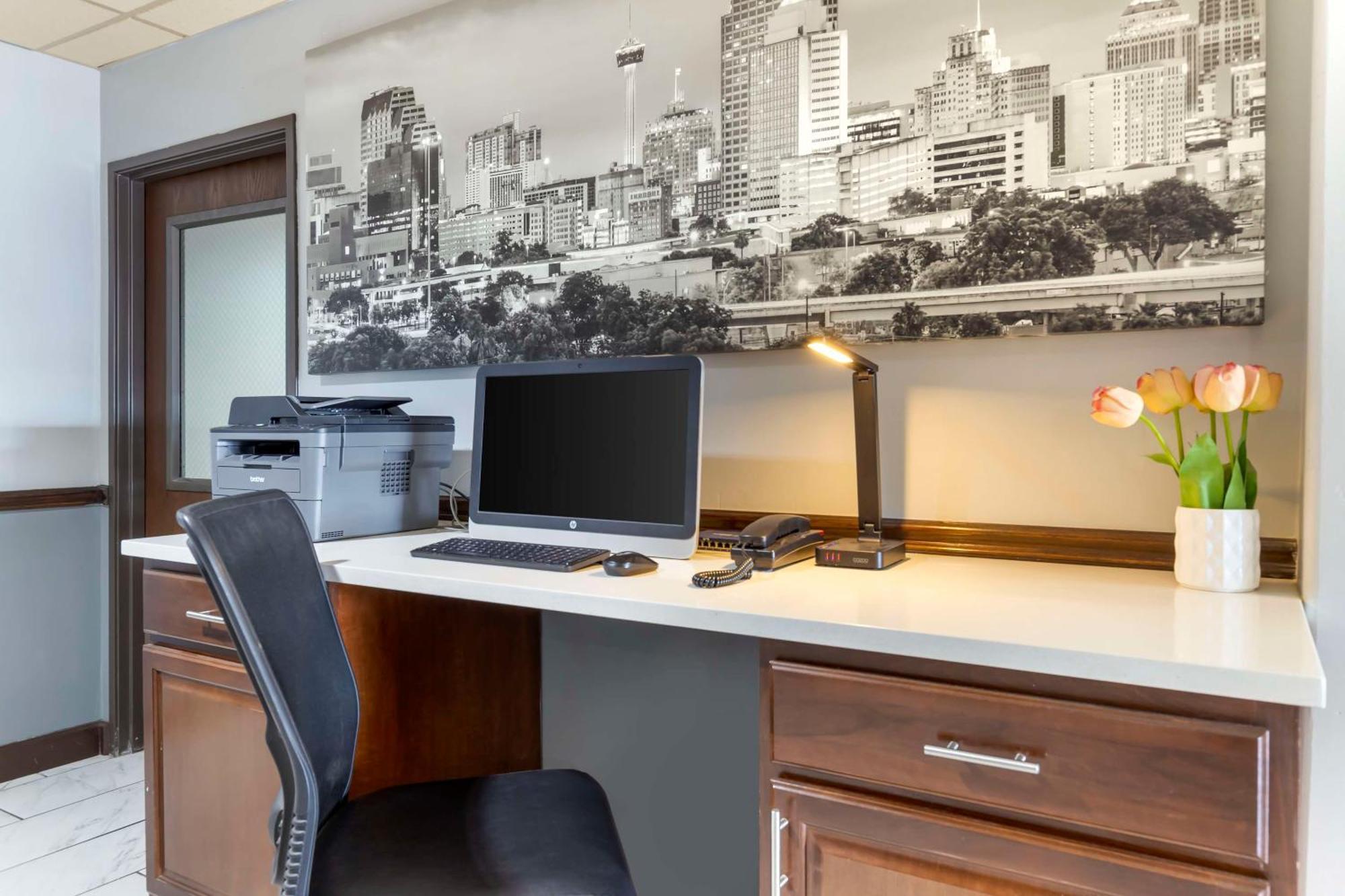 Hotel Western Medical Center North & Near Six Flags