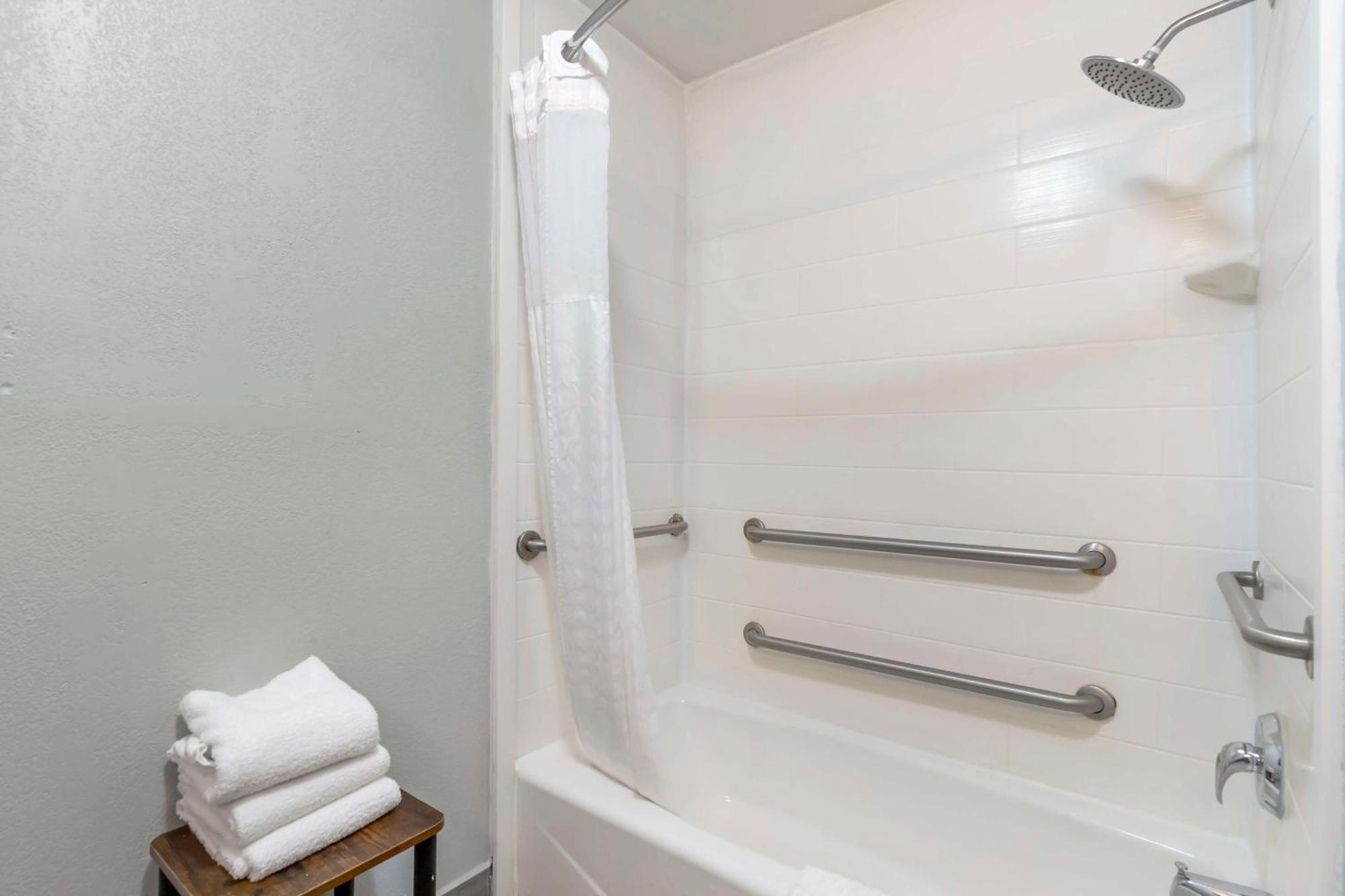 Western Medical Center North & Near Six Flags 3* San Antonio