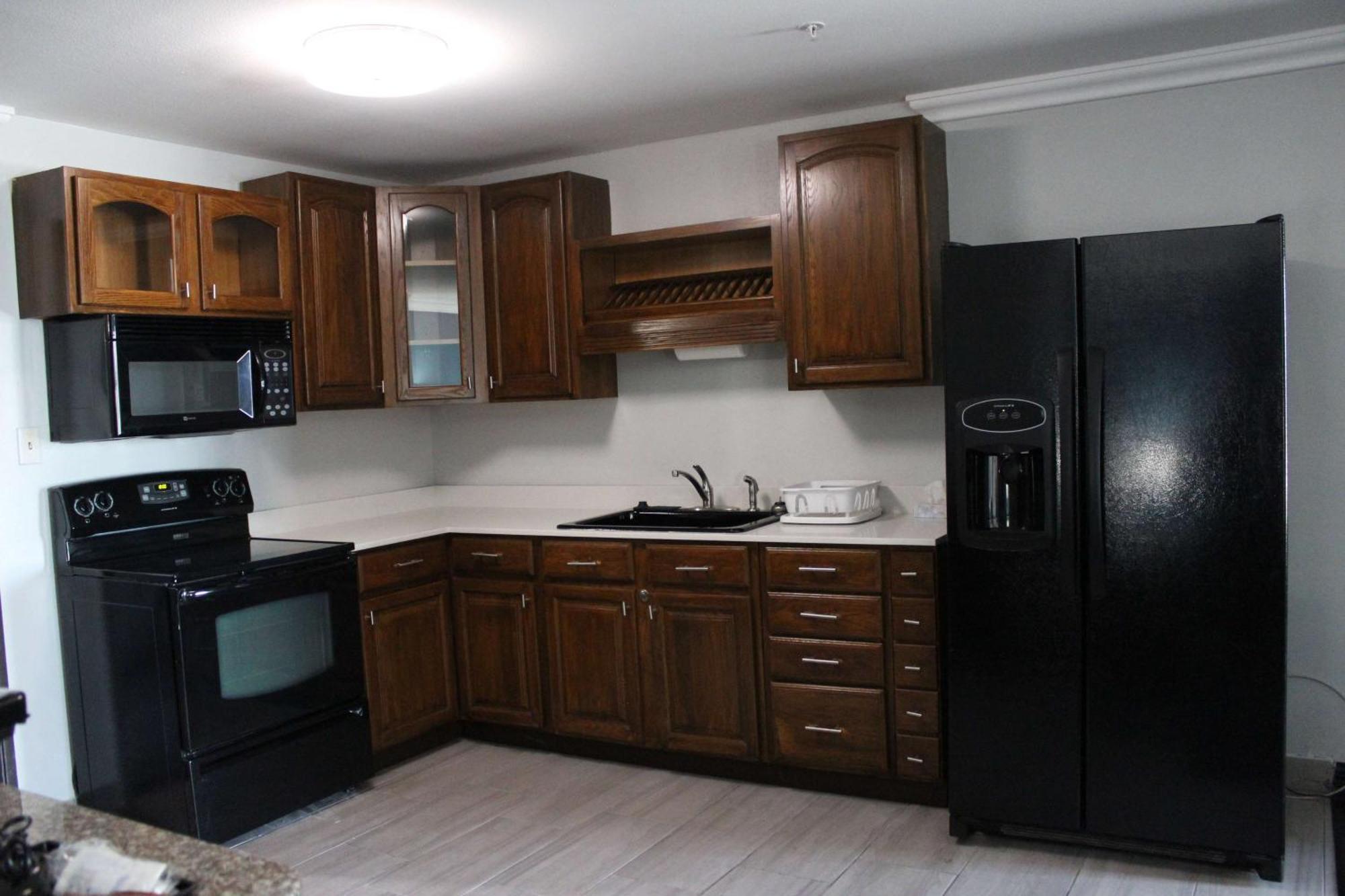 Western Medical Center North & Near Six Flags Hotel 3*
