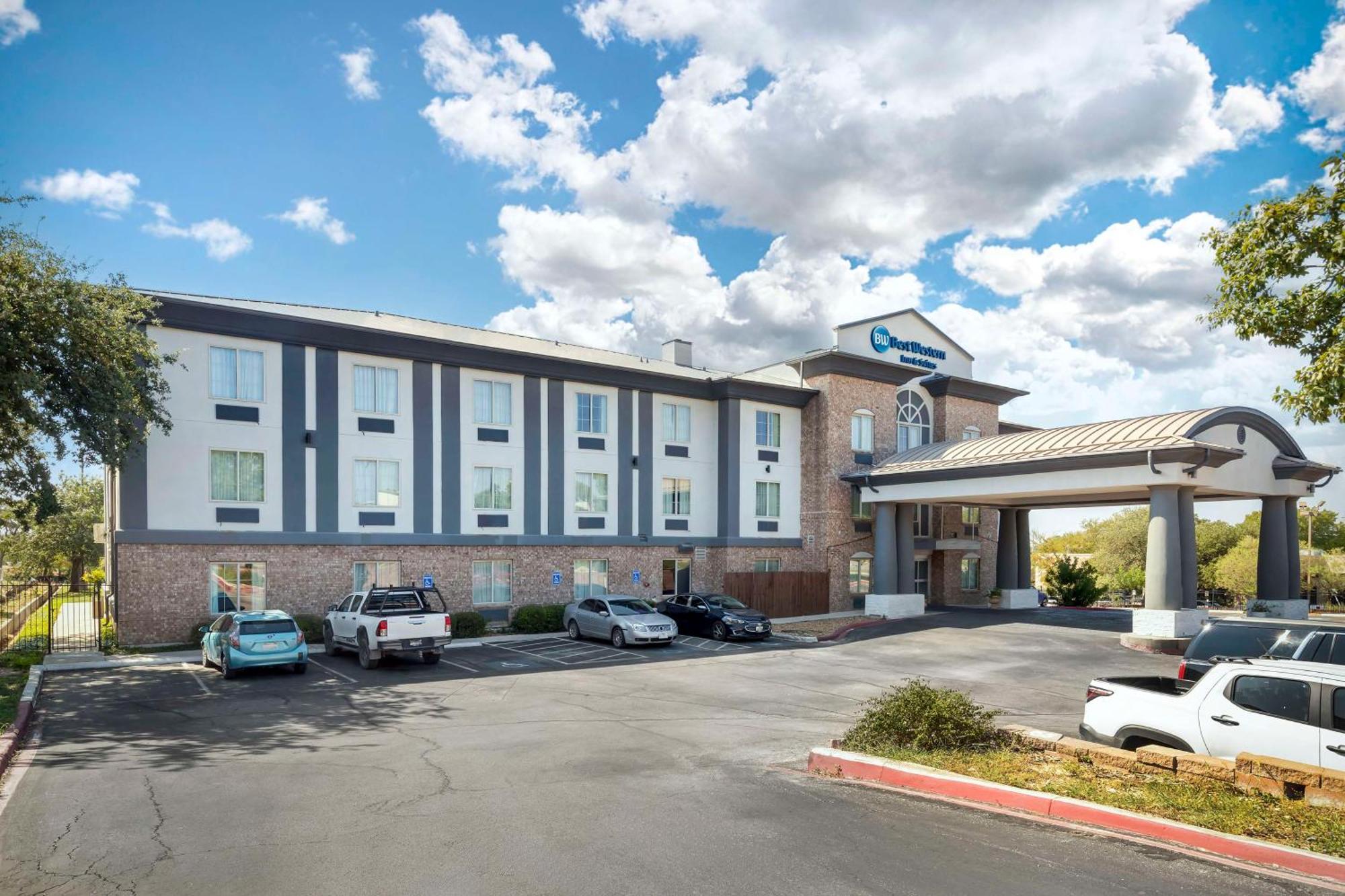 Western Medical Center North & Near Six Flags San Antonio