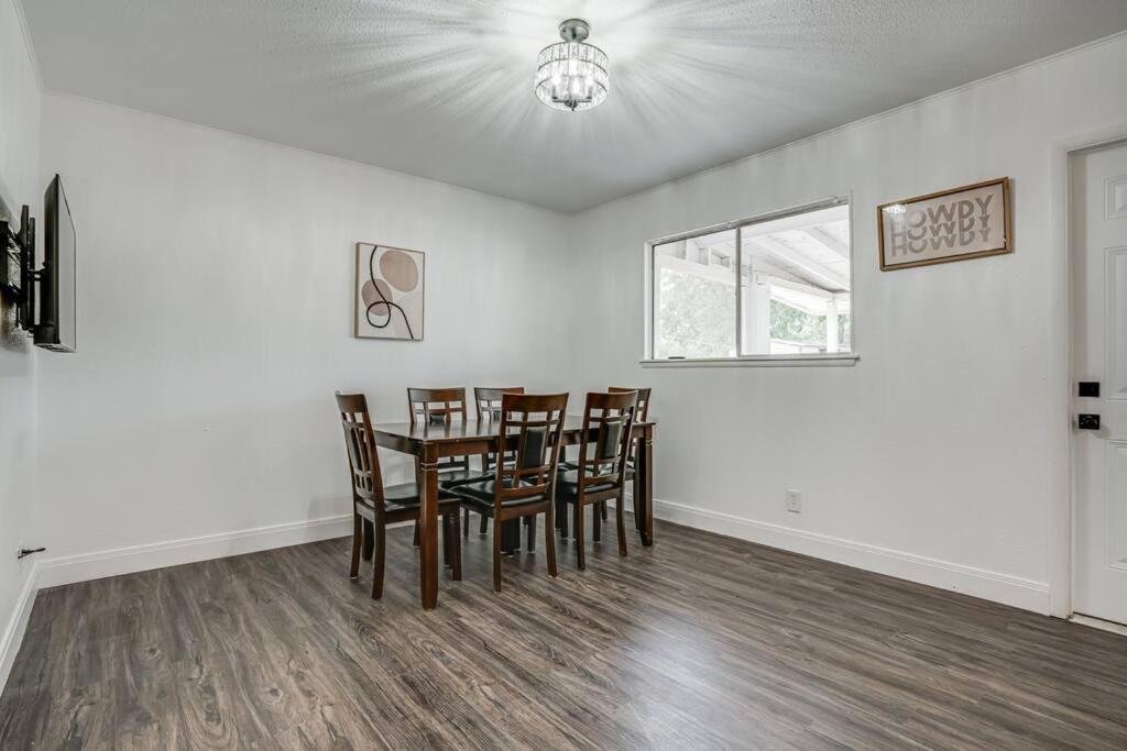 Cozy Retreat Near Downtown Sa San Antonio