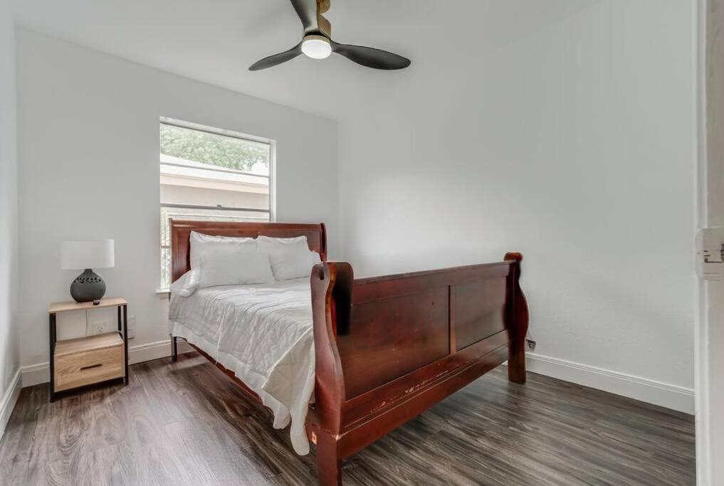 Cozy Retreat Near Downtown Sa Holiday home San Antonio