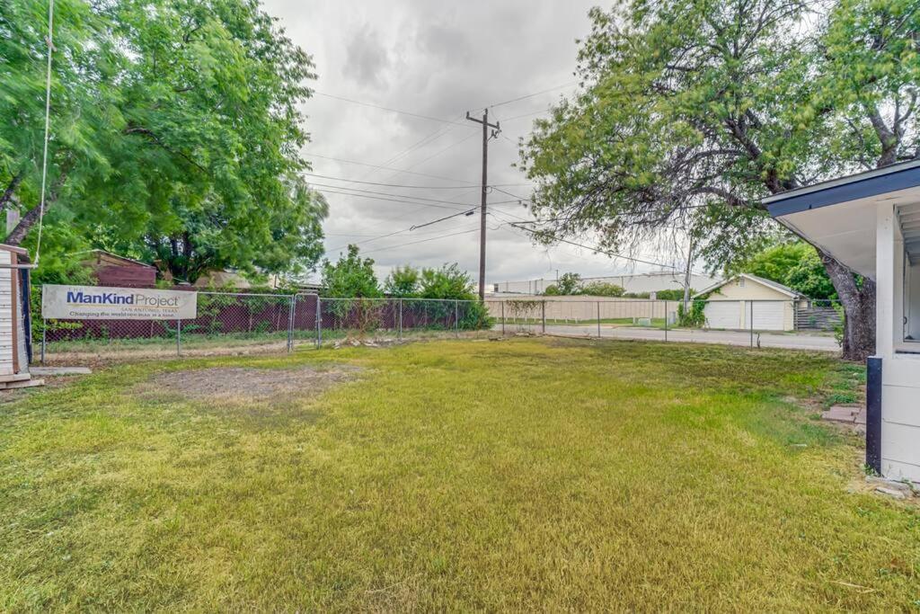 Cozy Retreat Near Downtown Sa Holiday home *