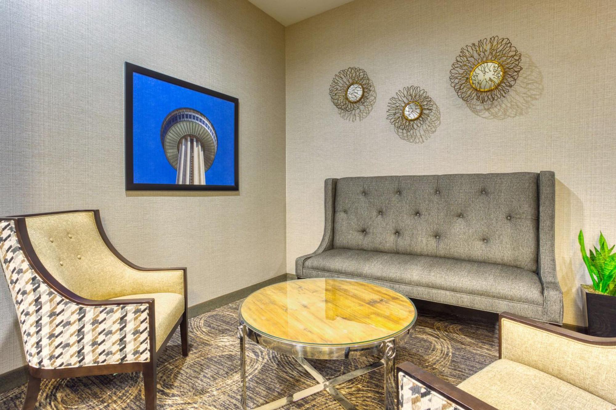 Hotel Drury & Near La Cantera 3*