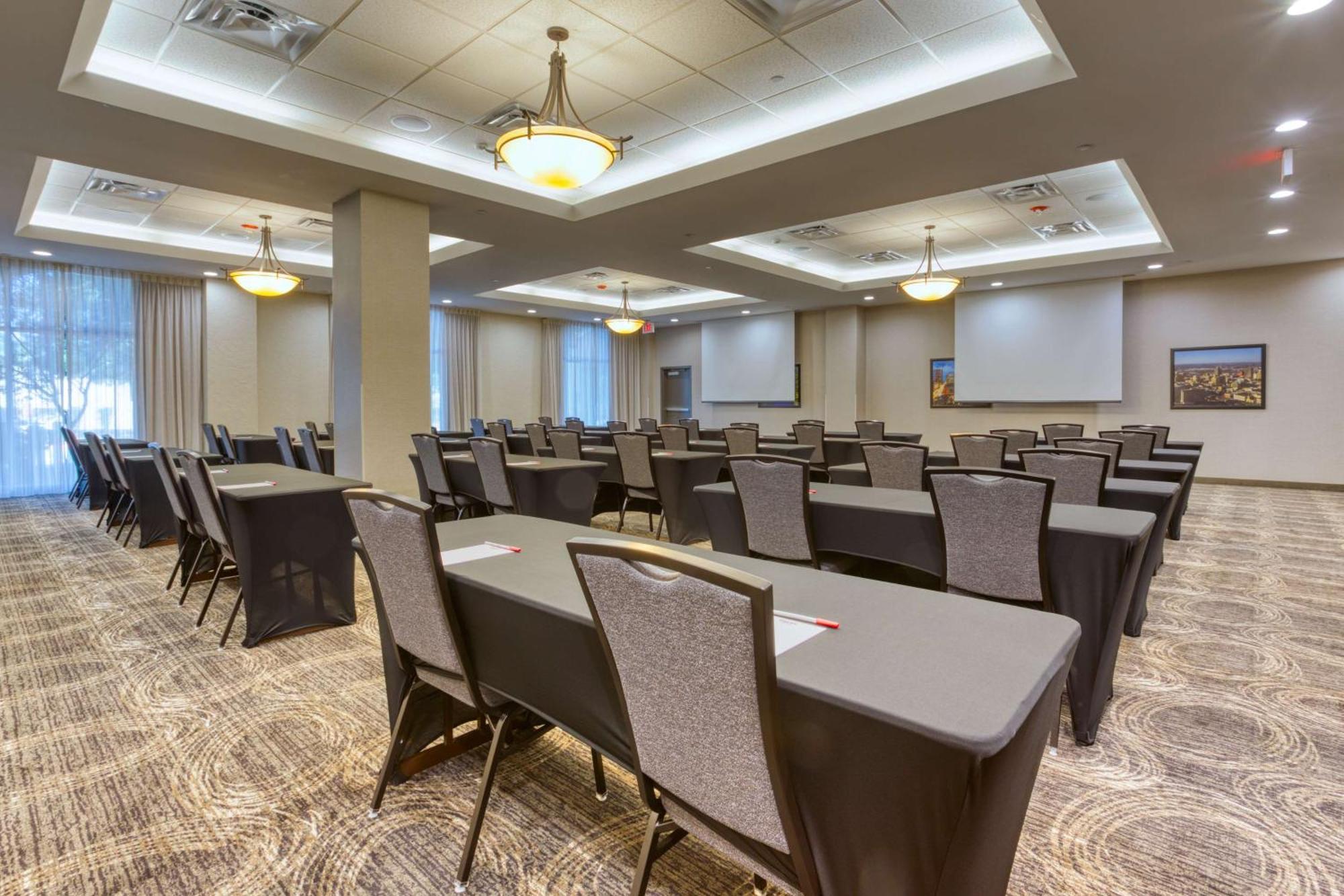 Hotel Drury & Near La Cantera