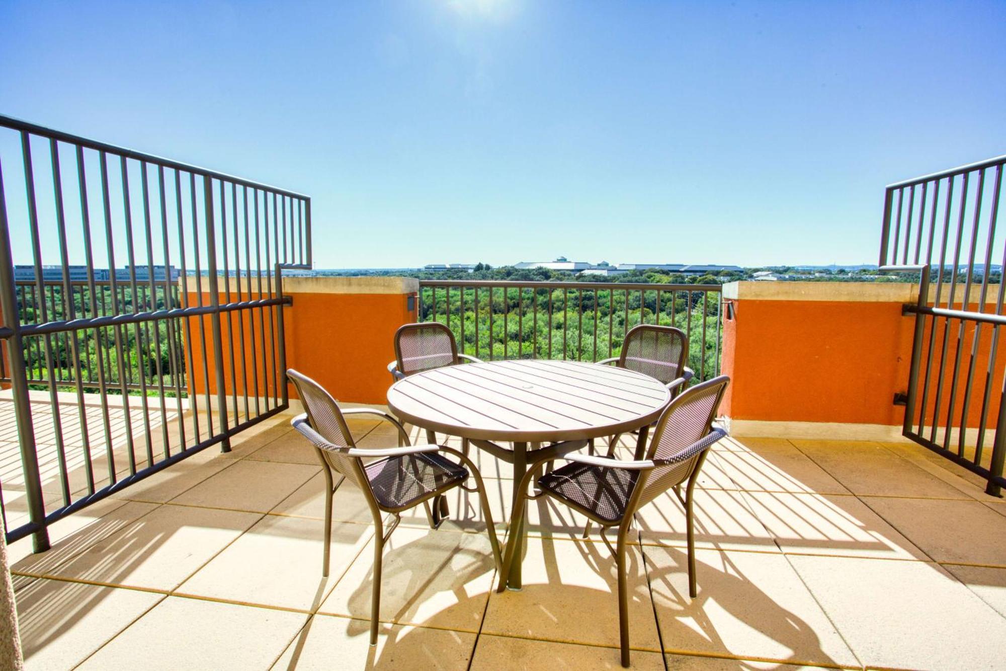 Drury & Near La Cantera Hotel San Antonio