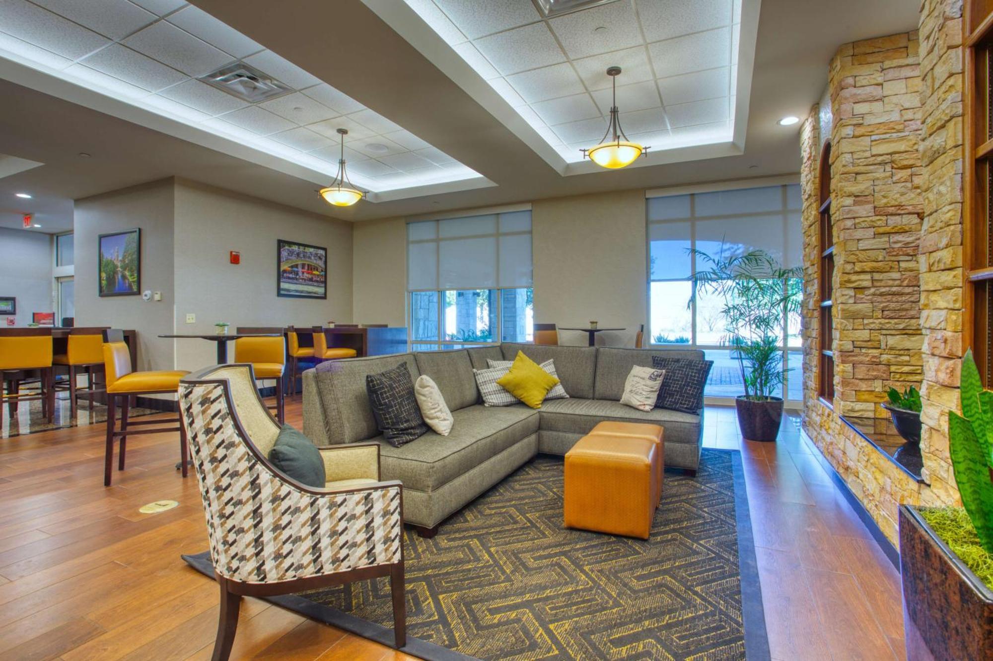 Hotel Drury & Near La Cantera 3*