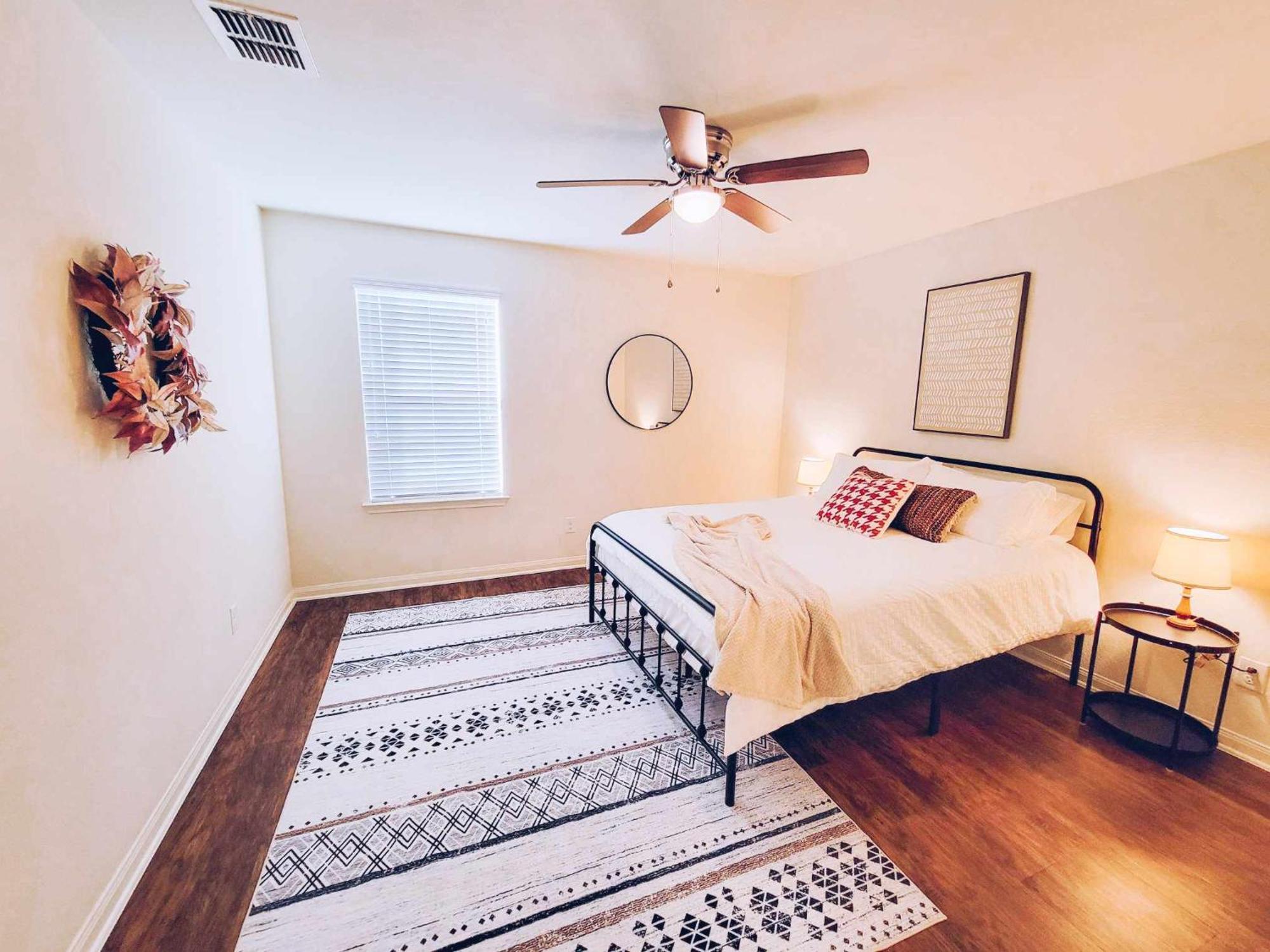 Luxury - Total 5 Beds With 2 King Beds, Near Seaworld, Six Flags And Attractions Holiday home