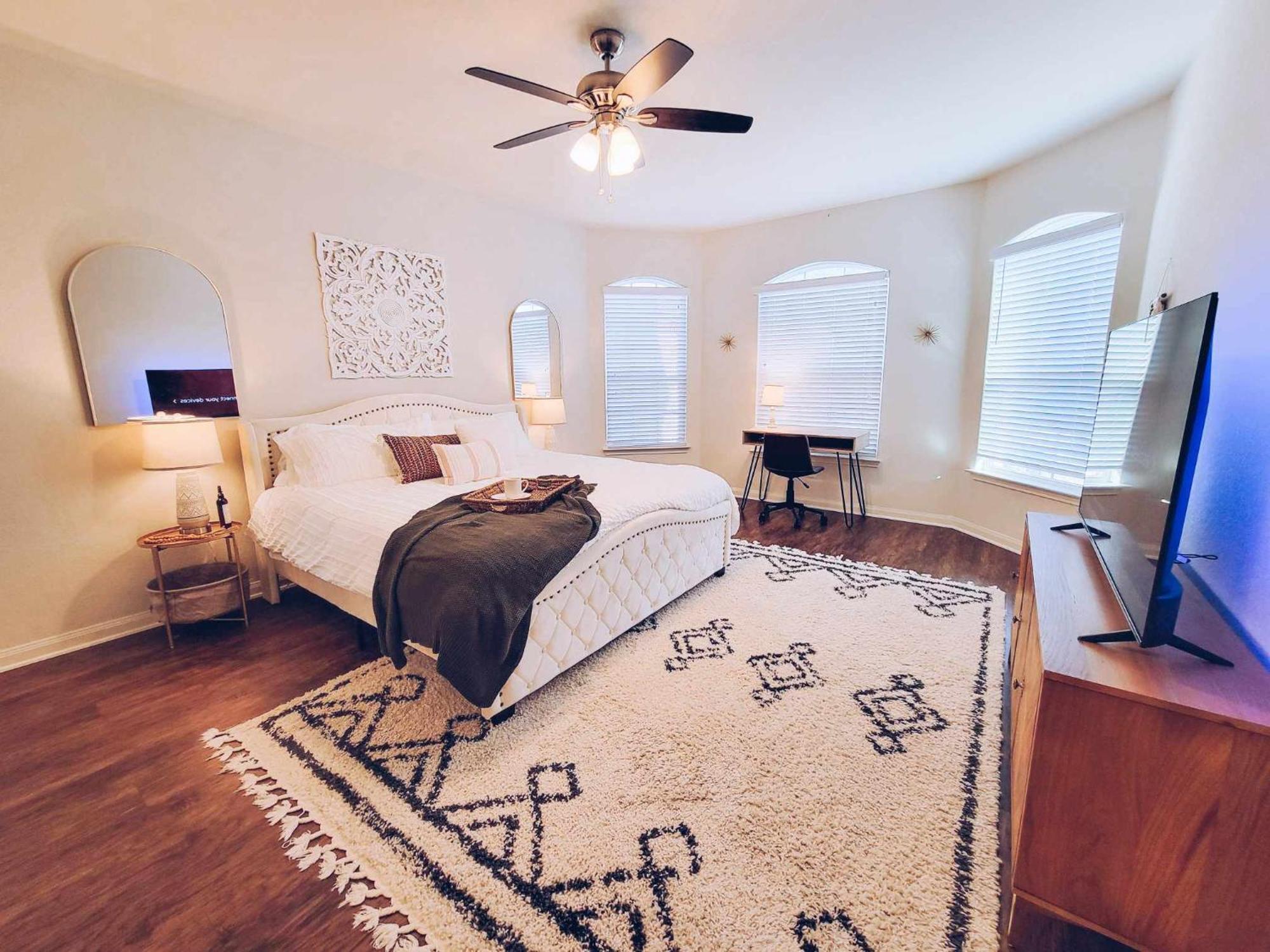 Holiday home Luxury - Total 5 Beds With 2 King Beds, Near Seaworld, Six Flags And Attractions *