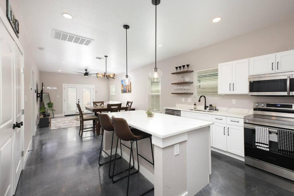 Southtown Gem, Downtown Luxury *