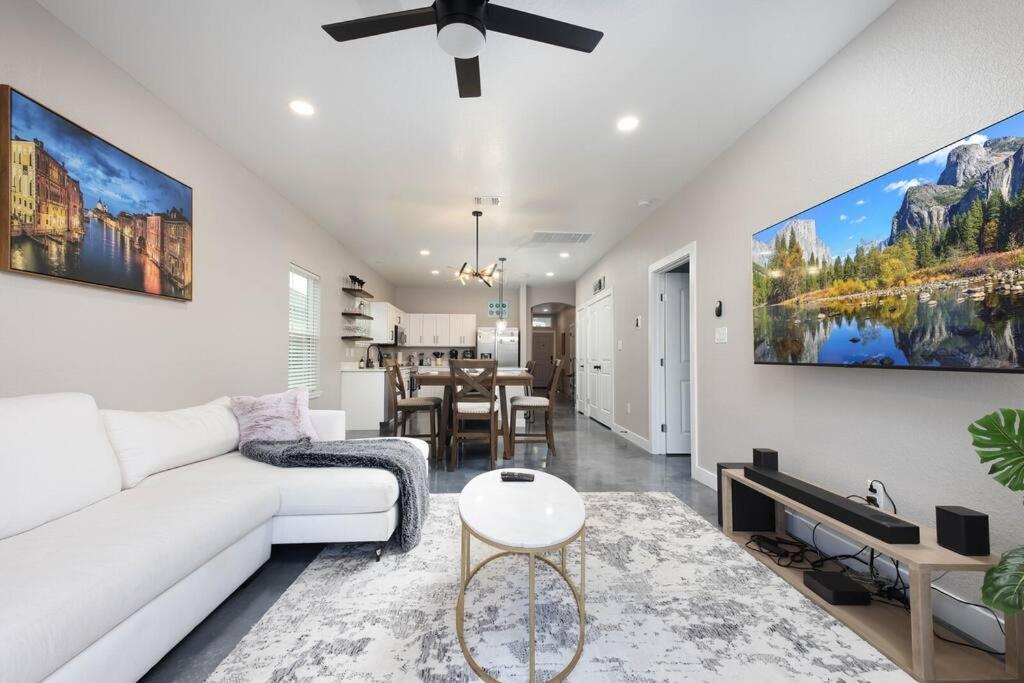 Southtown Gem, Downtown Luxury