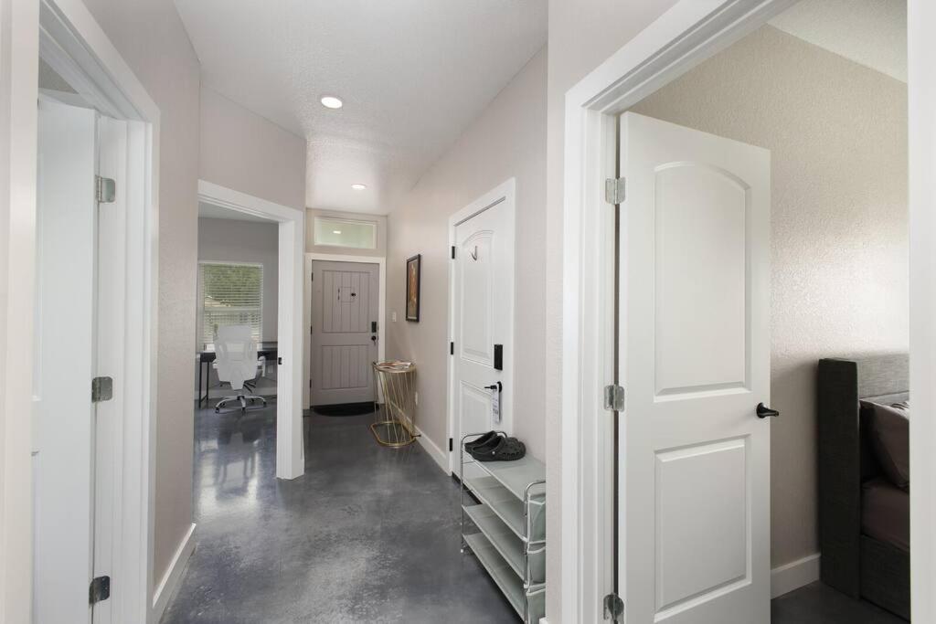 Southtown Gem, Downtown Luxury *