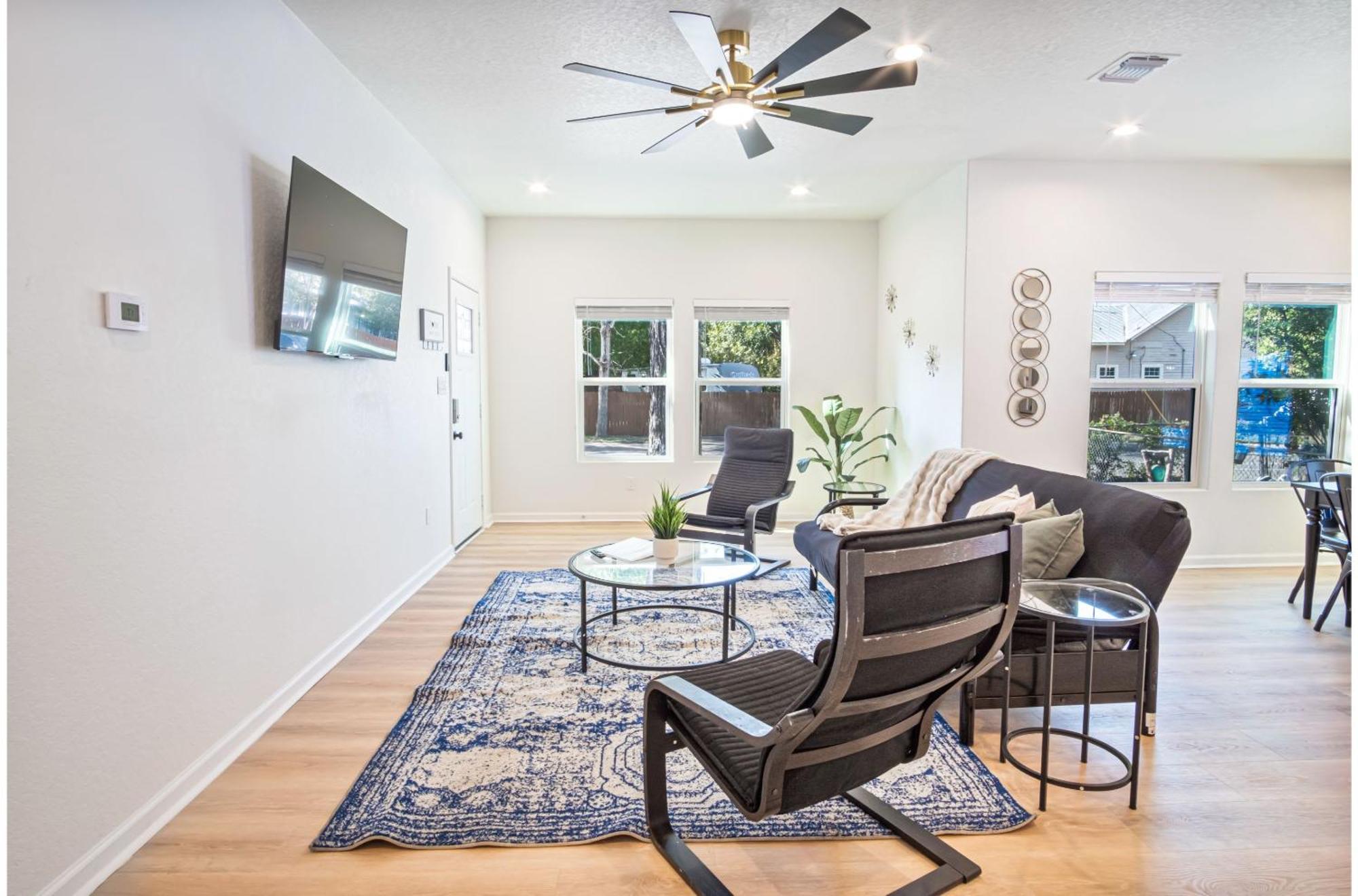 Urban Delight 4br3ba Near Center * San Antonio