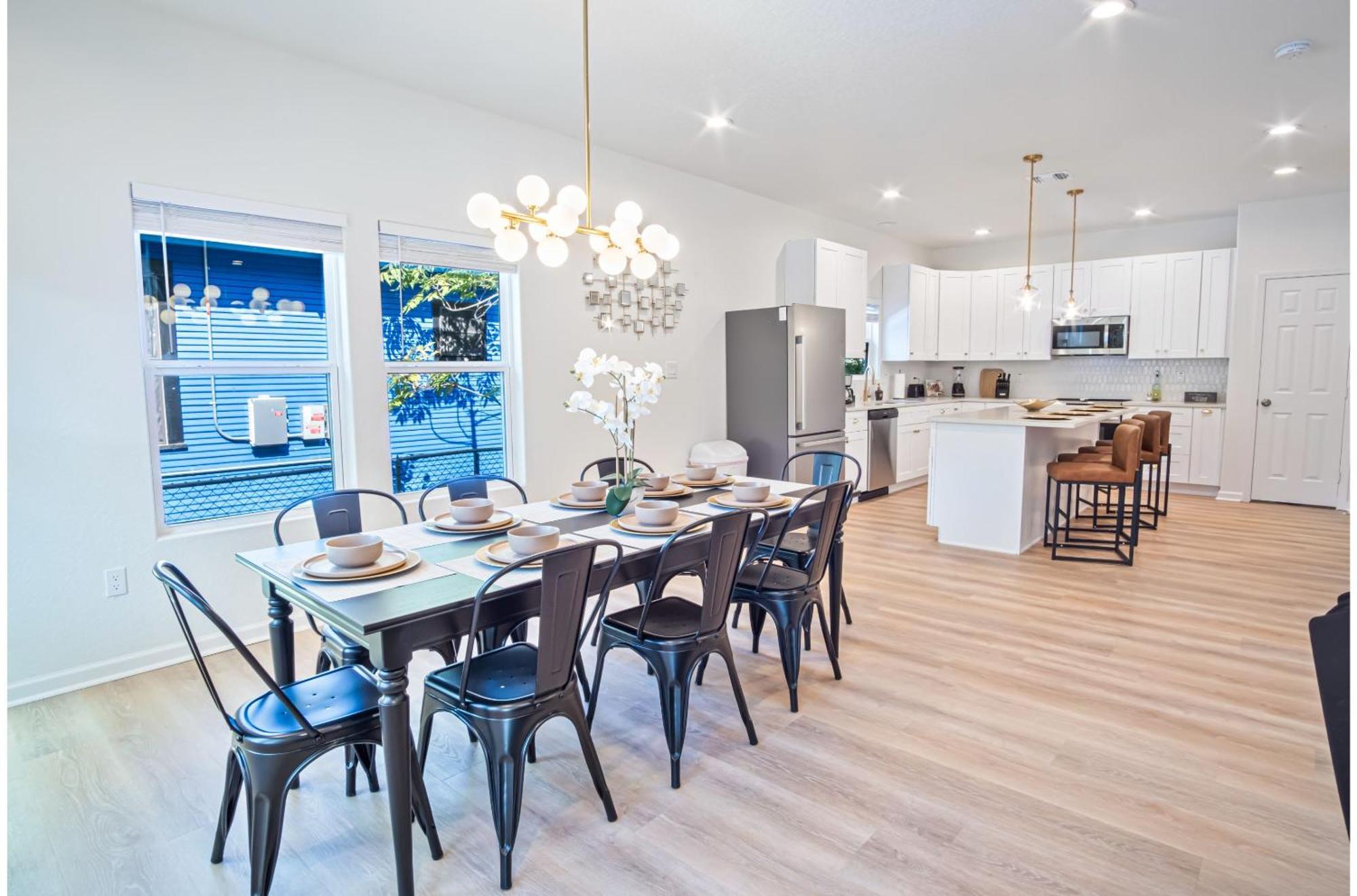 Holiday home Urban Delight 4br3ba Near Center