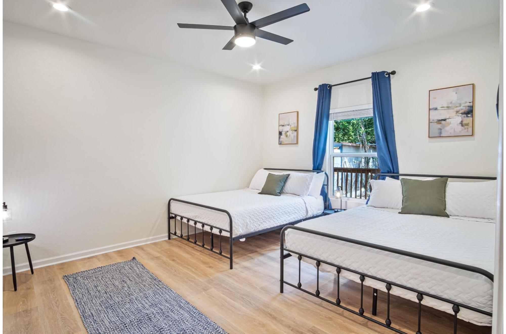 Holiday home Urban Delight 4br3ba Near Center