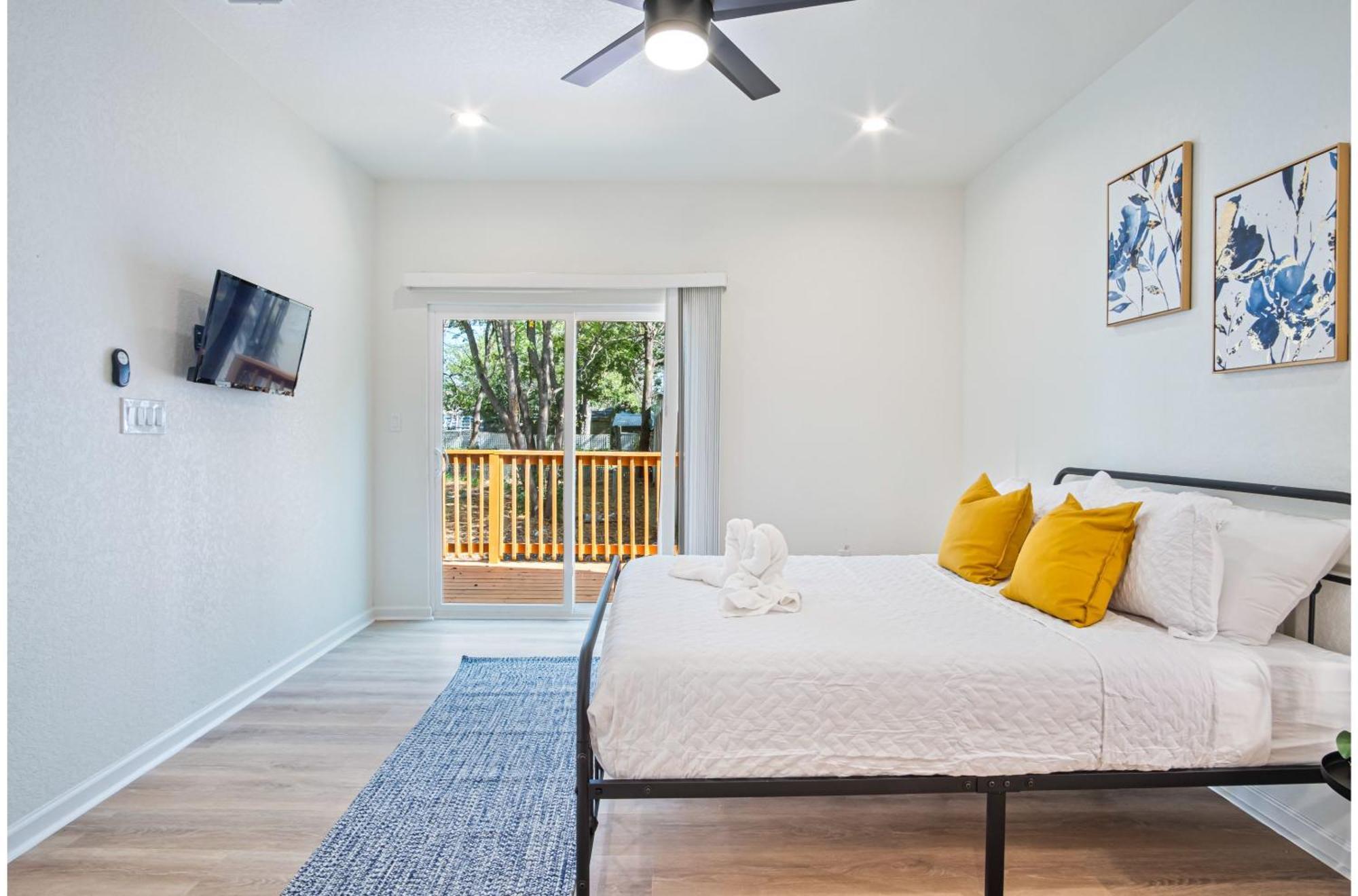 Holiday home Urban Delight 4br3ba Near Center