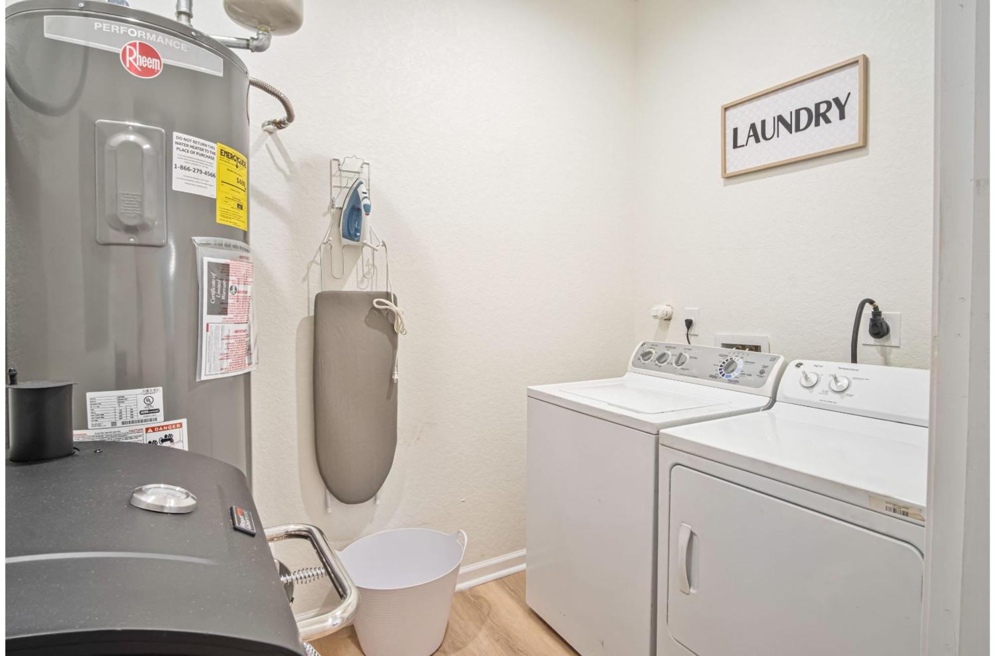 Urban Delight 4br3ba Near Center Holiday home San Antonio