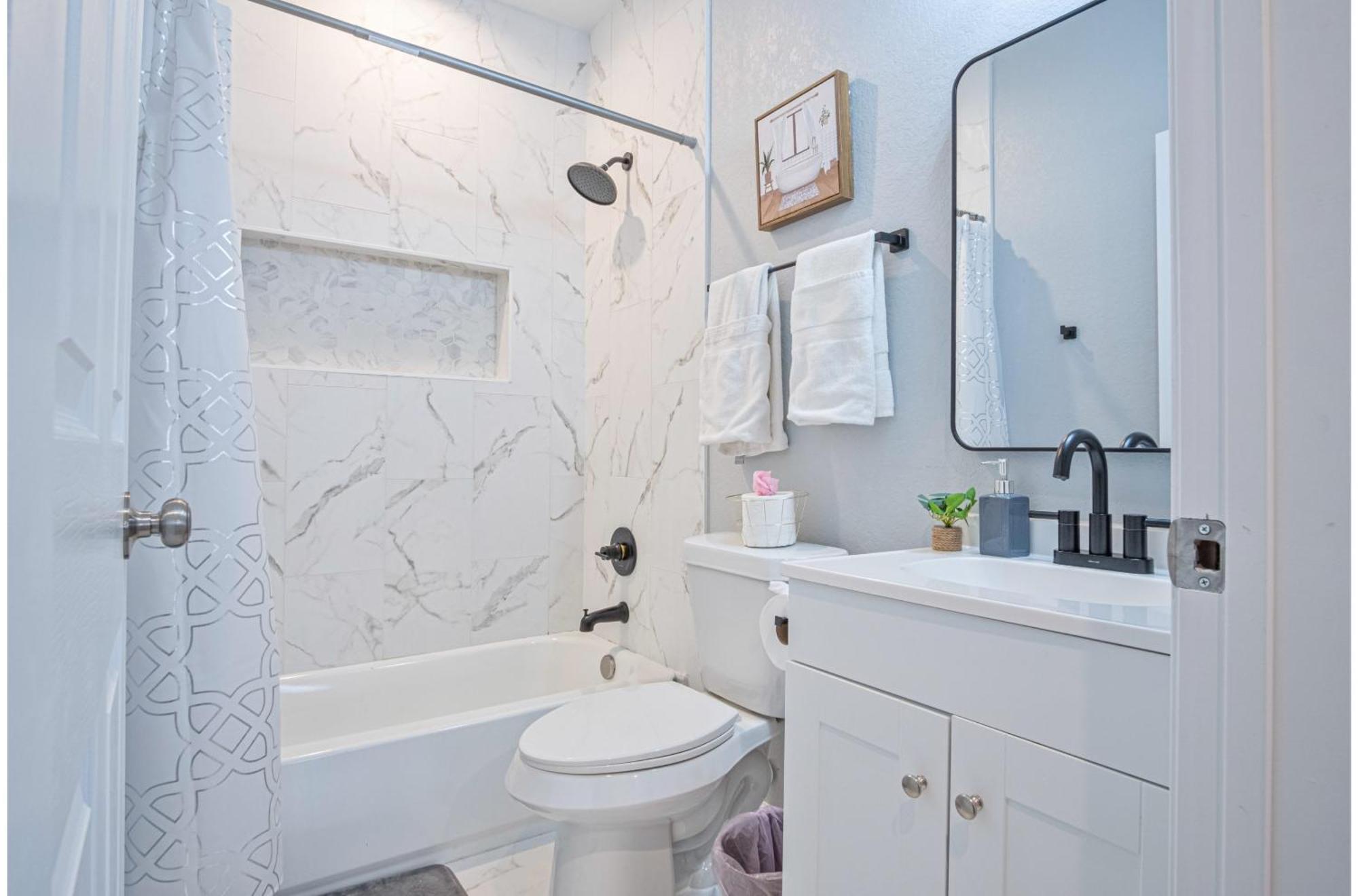 Holiday home Lovely Charming 4br2.5ba Near Downtowns Prime *