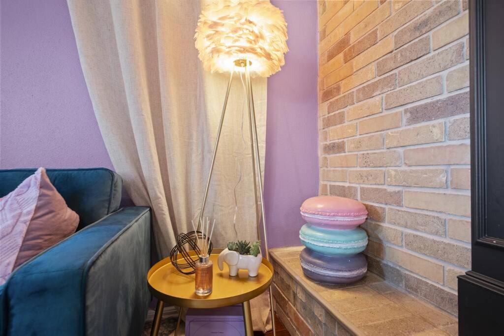 Holiday home 10min To Sat - Eclectic 4bd - Mcalister Park Haven *