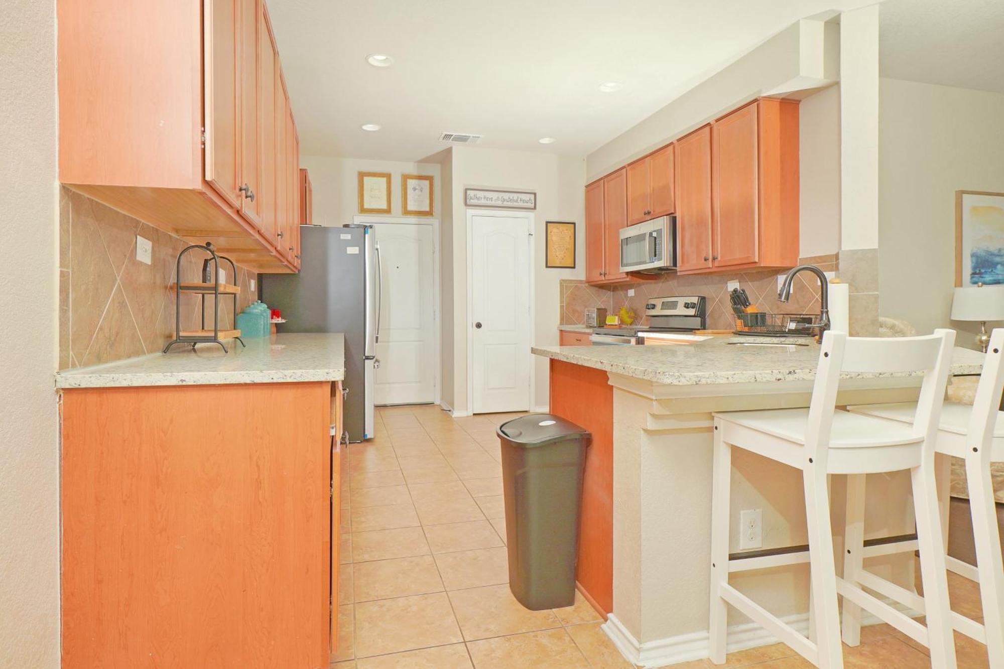 Peaceful Near I-10 For Extended Family Stays! Villa *