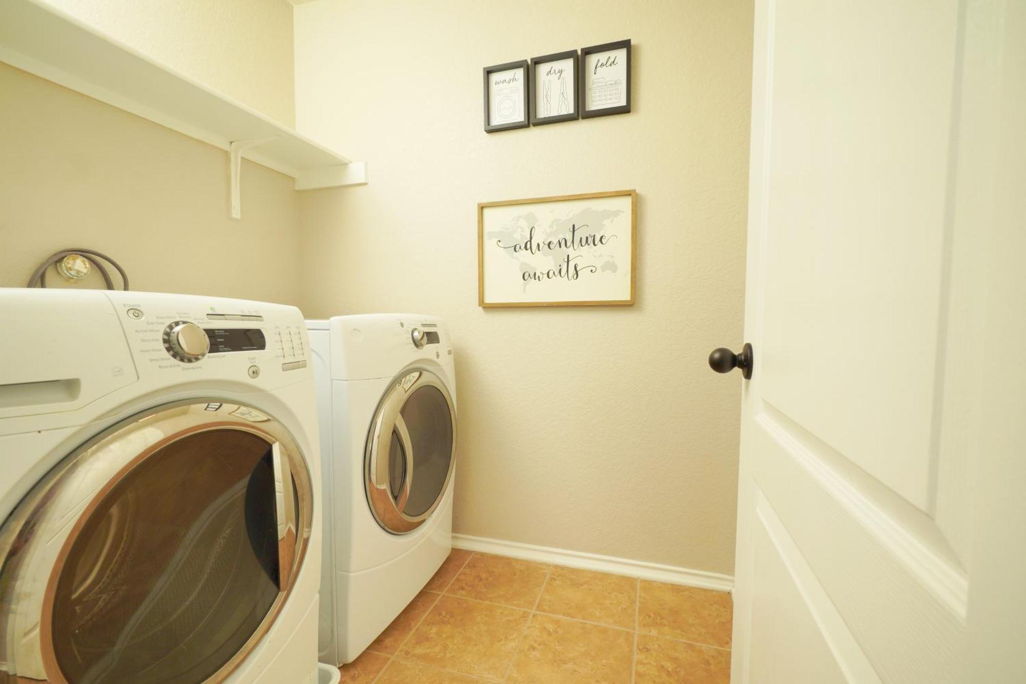 Peaceful Near I-10 For Extended Family Stays! San Antonio