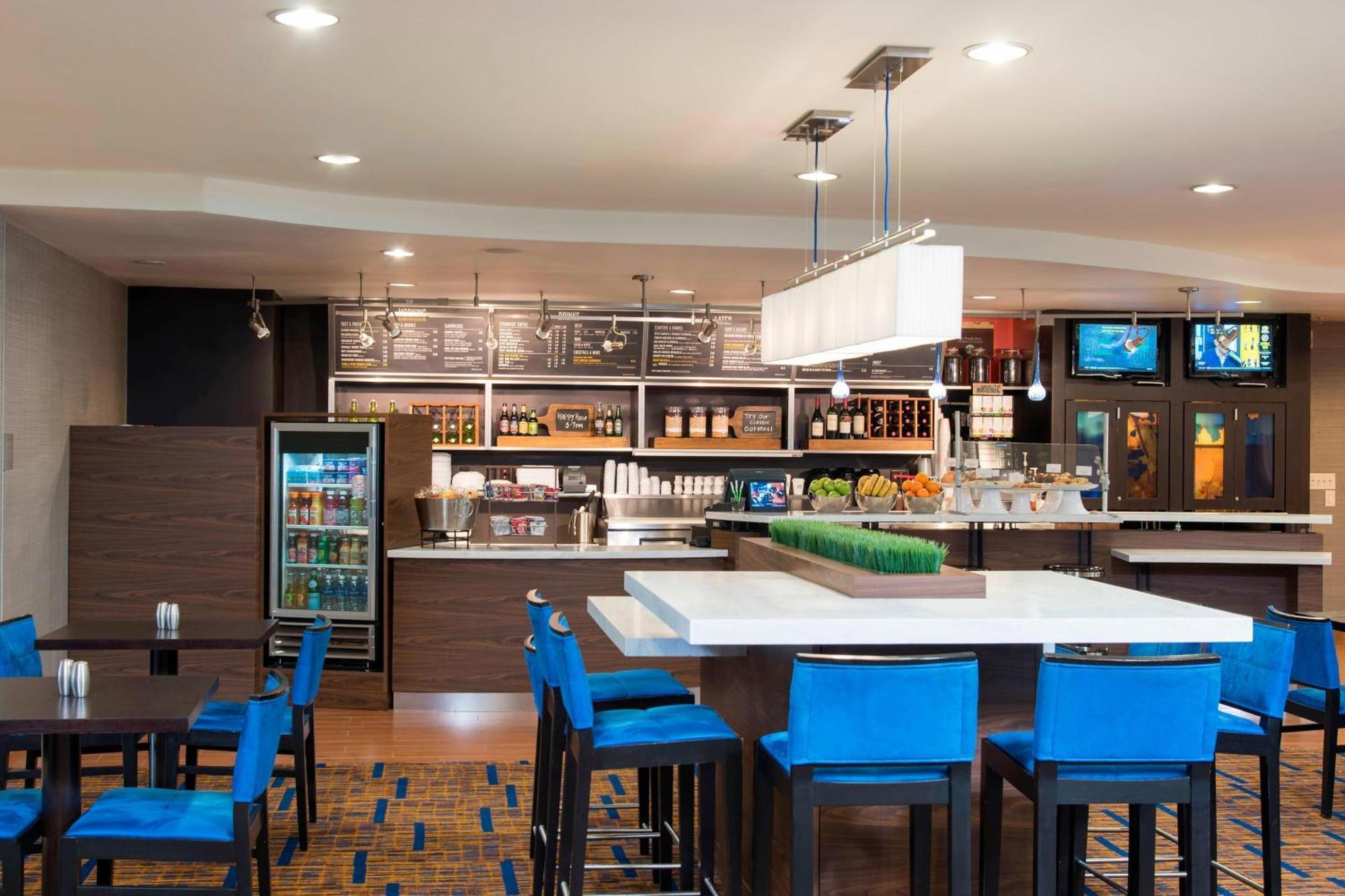 Courtyard By Marriott North Stone Oak At Legacy Hotel