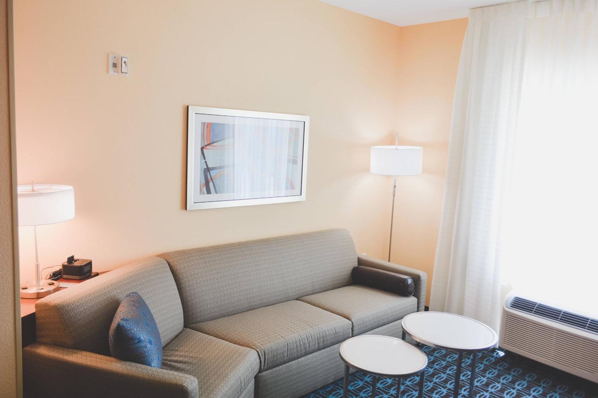 Fairfield & By Marriott Brooks Base Hotel San Antonio