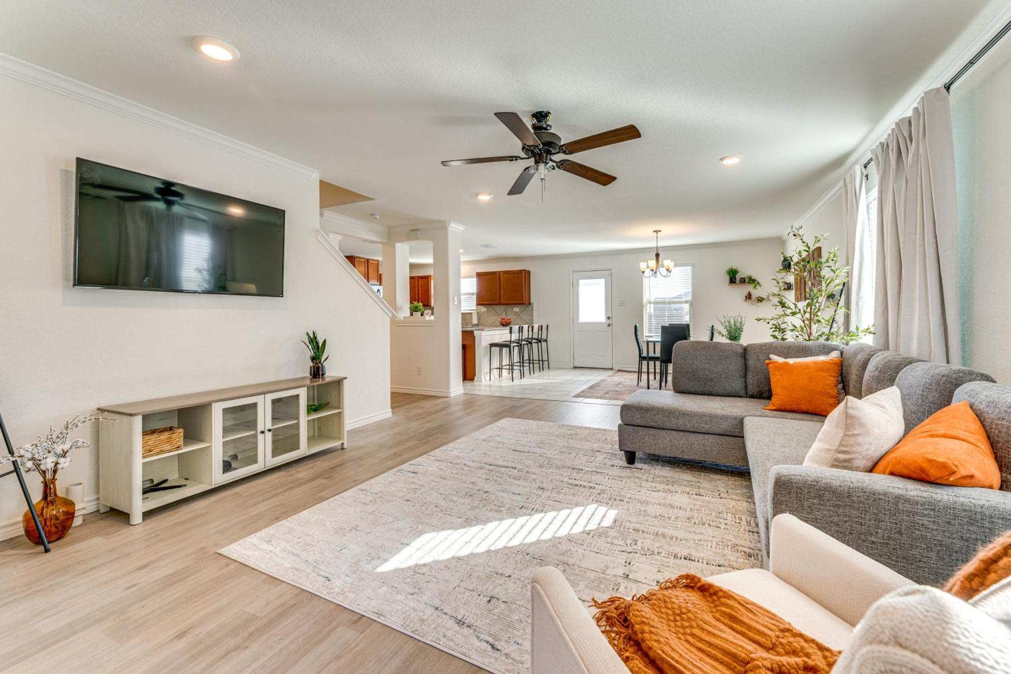 Spacious 11 Mi To River Walk Holiday home San Antonio
