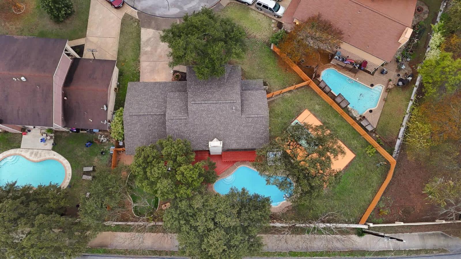 Luxury Escape Pool Sportscourt Games & Theater Holiday home *