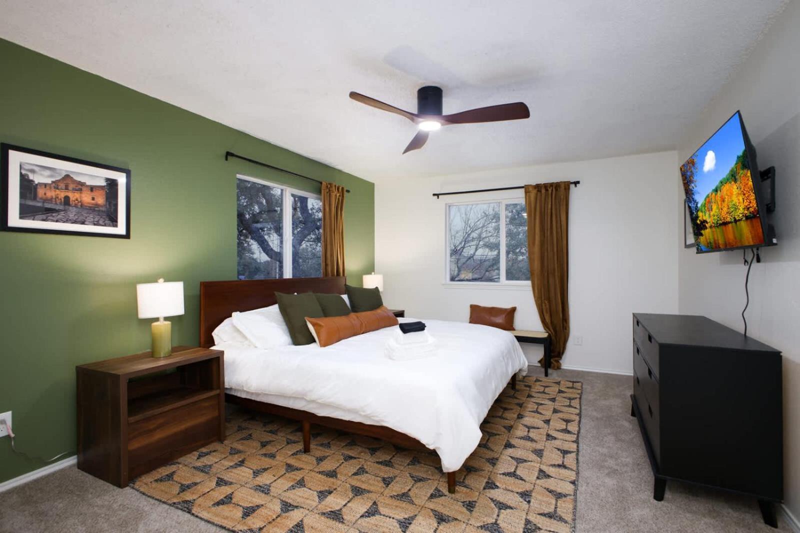 Luxury Escape Pool Sportscourt Games & Theater Holiday home San Antonio