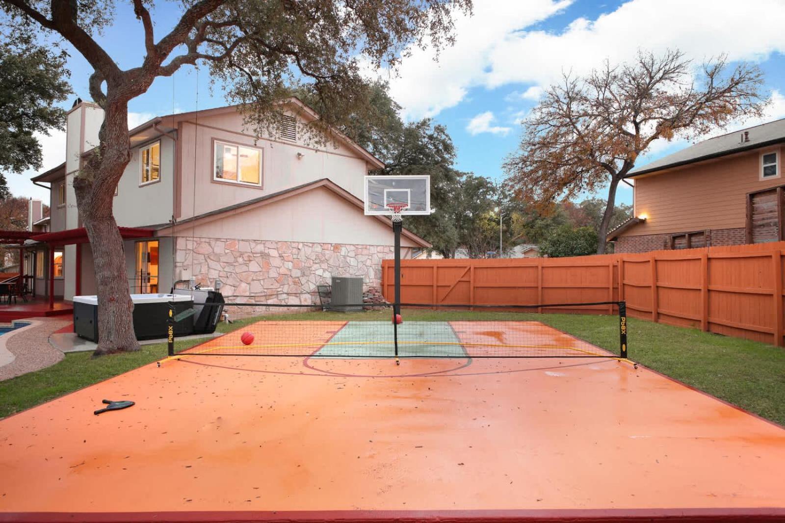 Luxury Escape Pool Sportscourt Games & Theater San Antonio