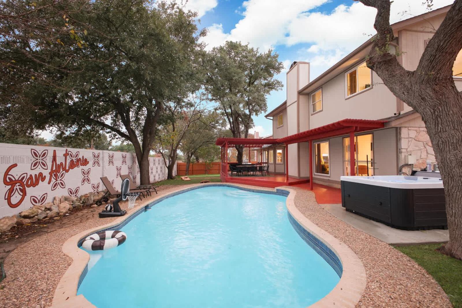 Luxury Escape Pool Sportscourt Games & Theater Holiday home
