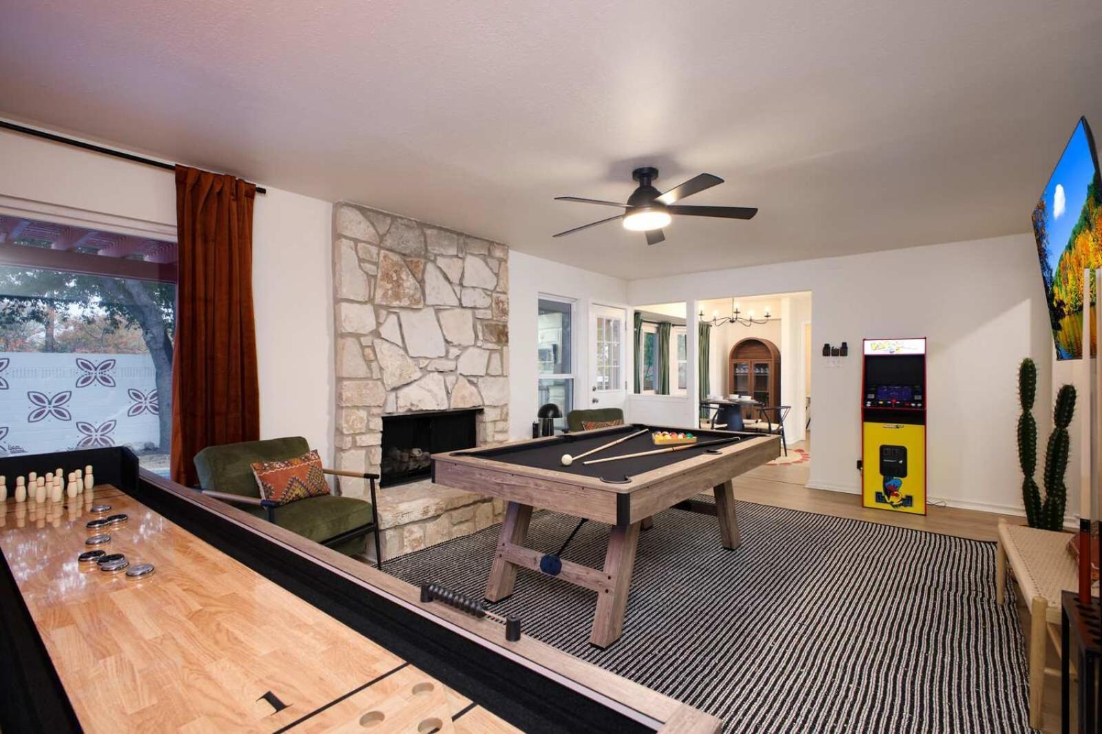 Holiday home Luxury Escape Pool Sportscourt Games & Theater *