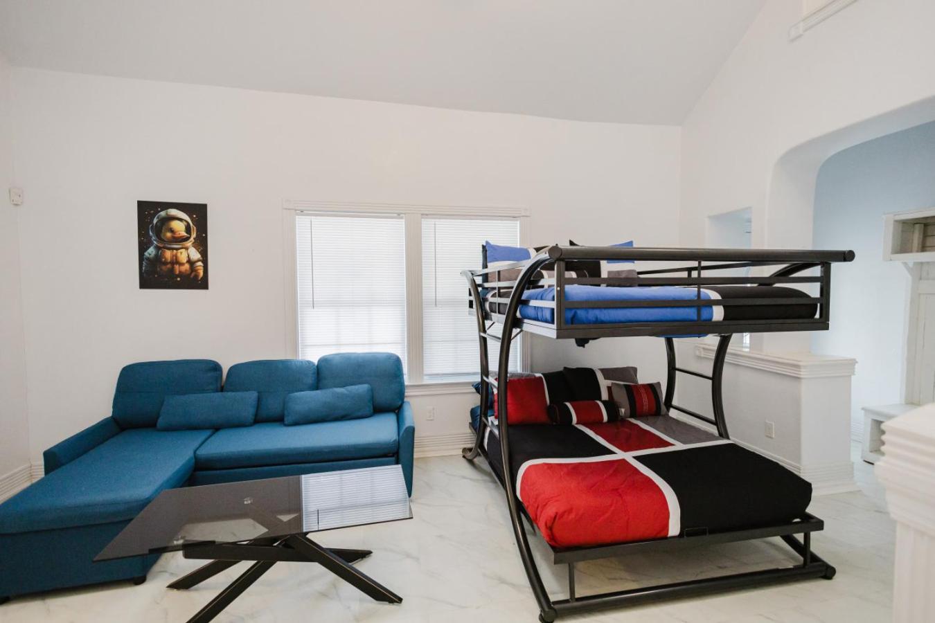 Stunning Victorian 3br Sleeps 10 *
