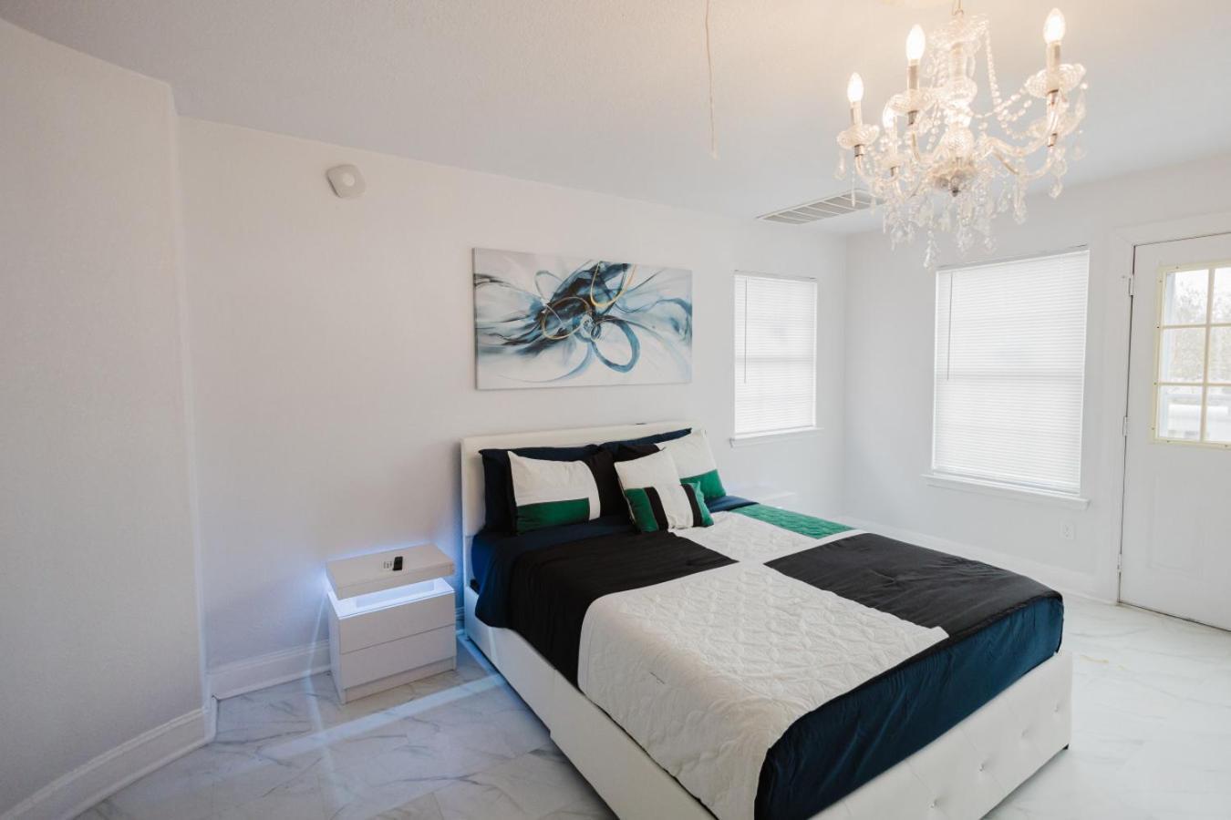 Holiday home Stunning Victorian 3br Sleeps 10 San Antonio