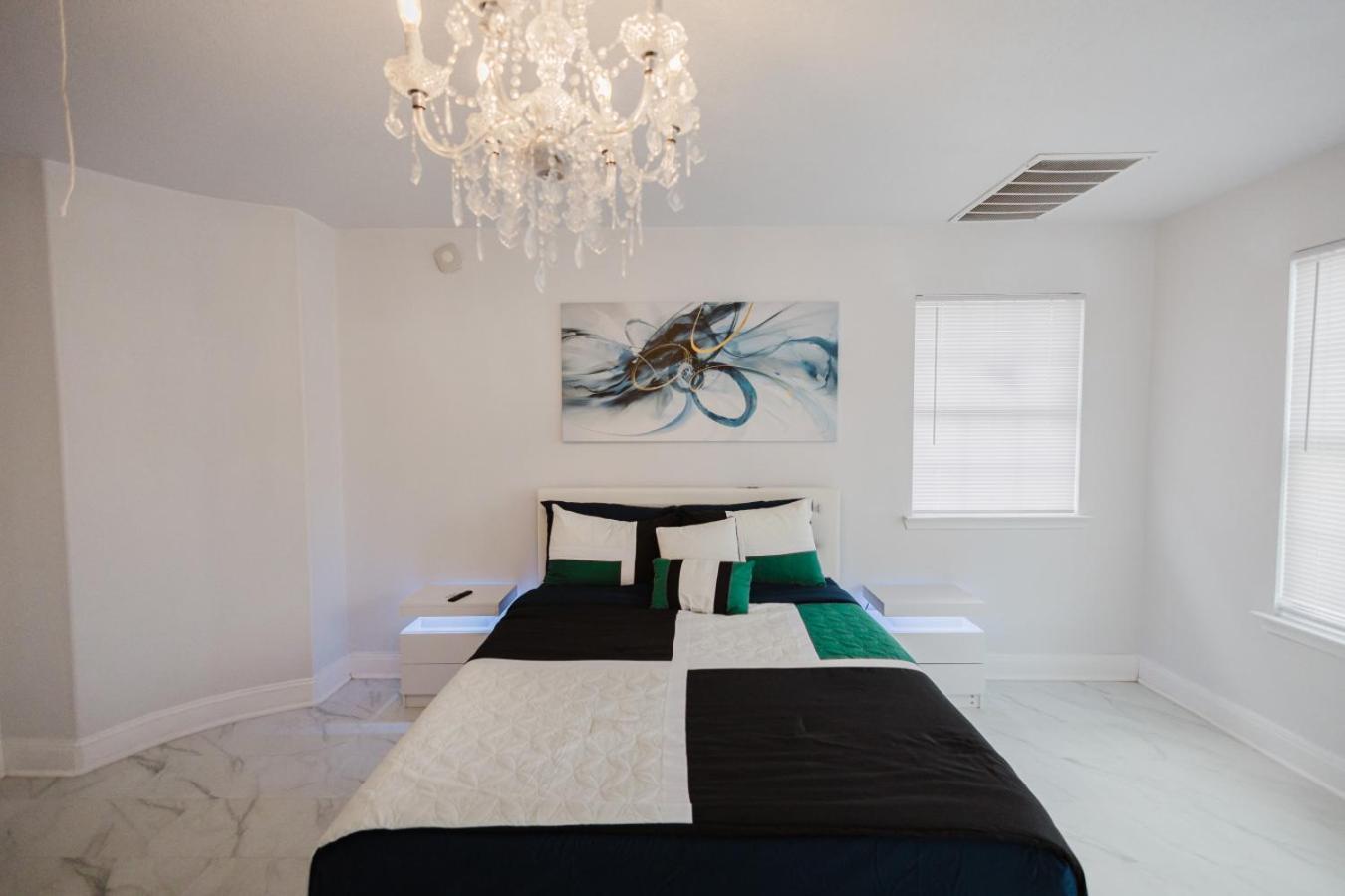 Holiday home Stunning Victorian 3br Sleeps 10 San Antonio