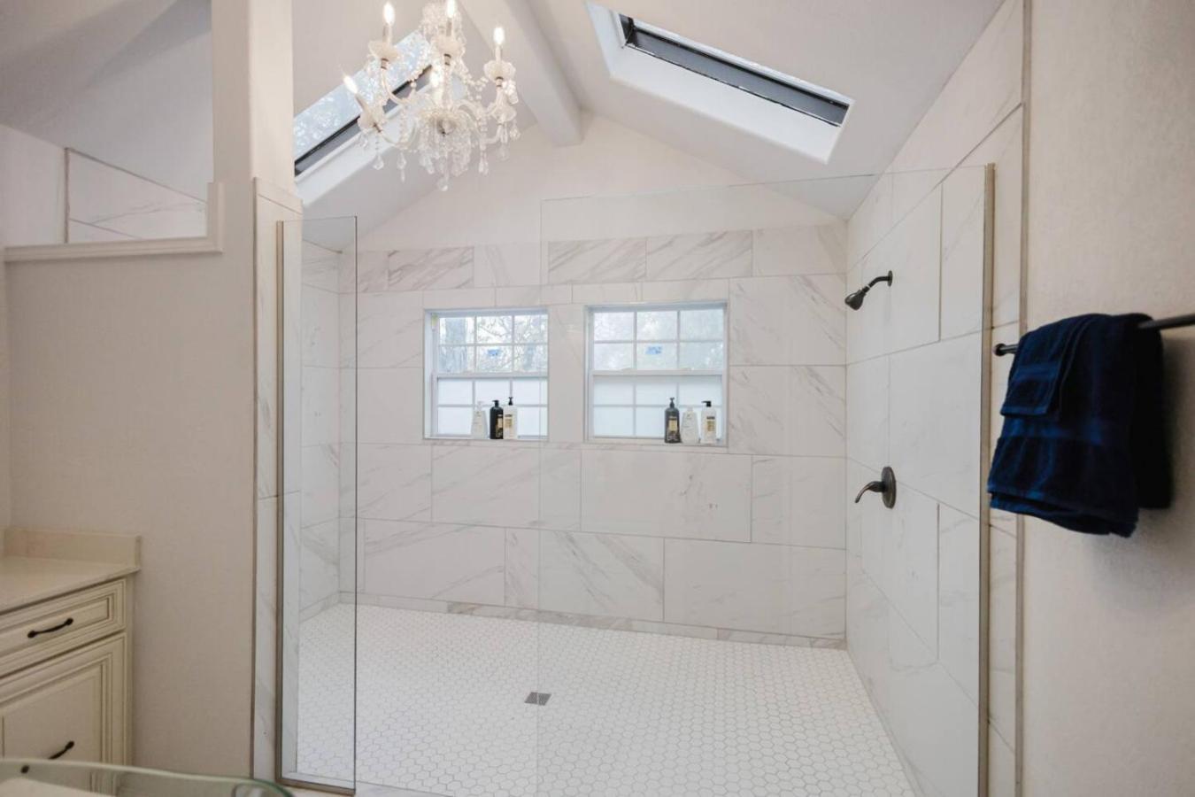 Stunning 6br Victorian Sleeps 25