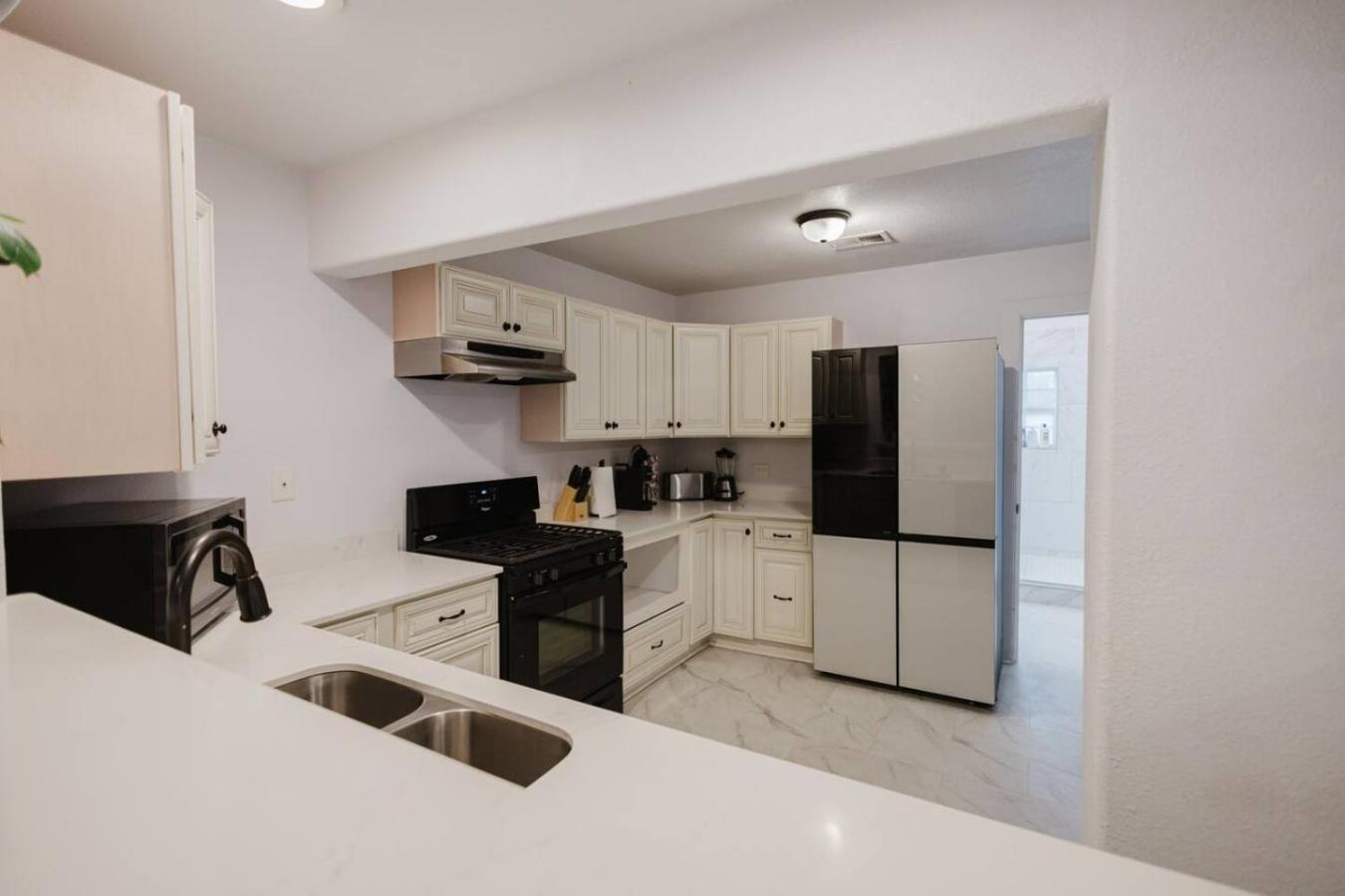 Stunning 6br Victorian Sleeps 25