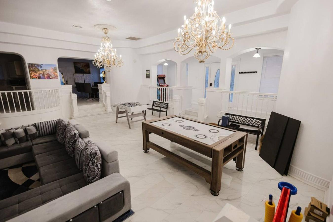 Gorgeous Victorian With Games Holiday home