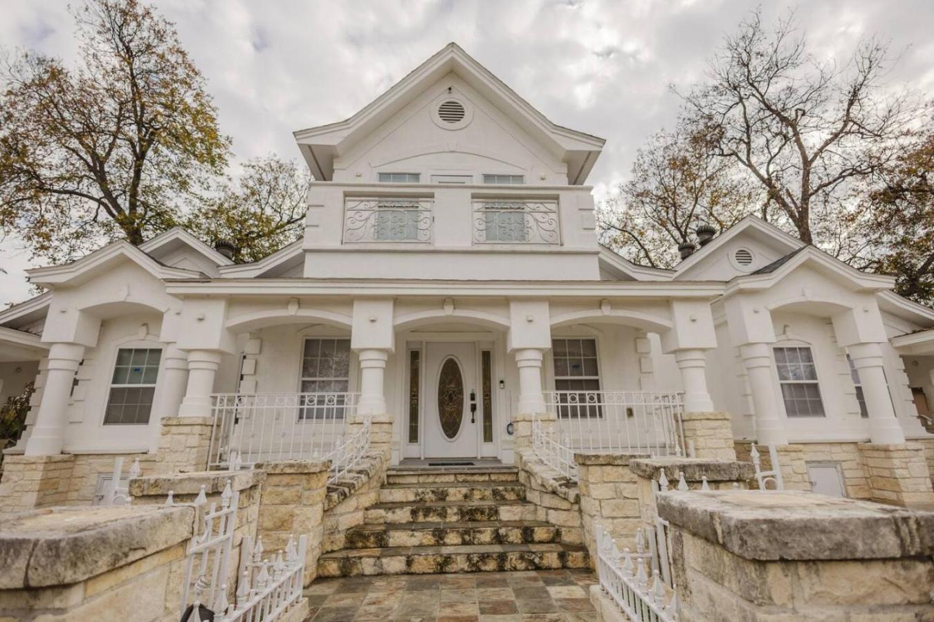 Holiday home Stunning 6br Victorian Sleeps 25 *