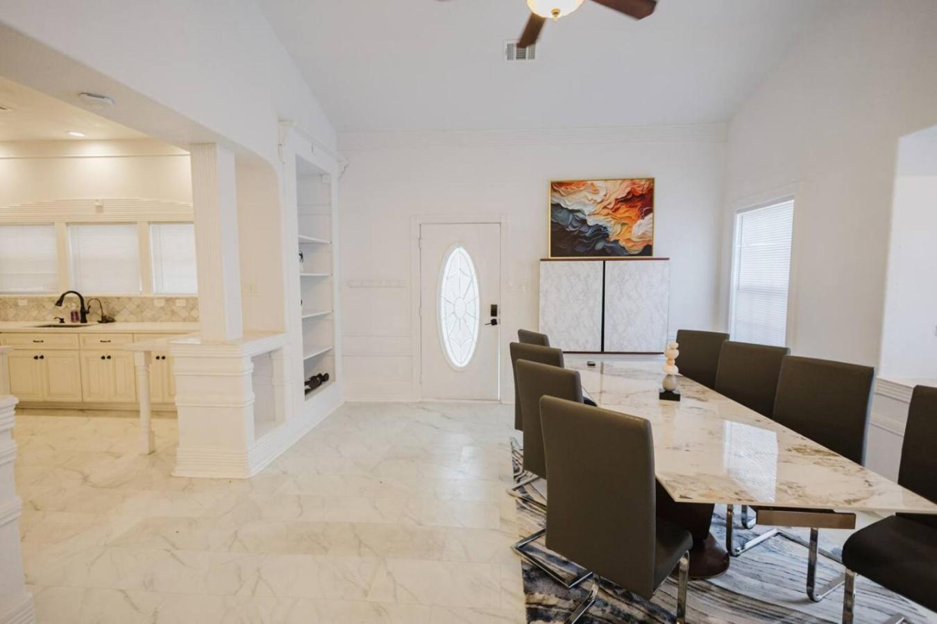 Stunning 6br Victorian Sleeps 25 * San Antonio