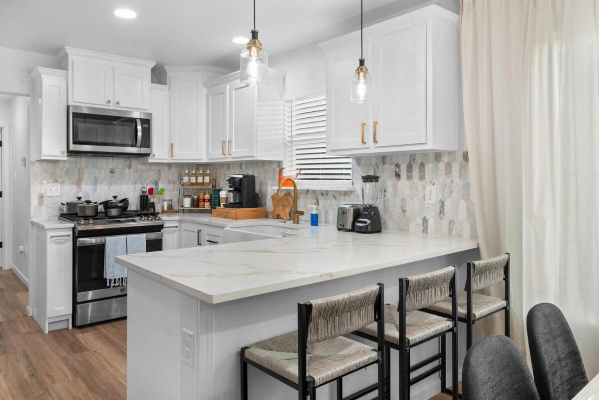 Clover House 3bdrs Downtown Alamo Riverwalk Pearl Frost Center *